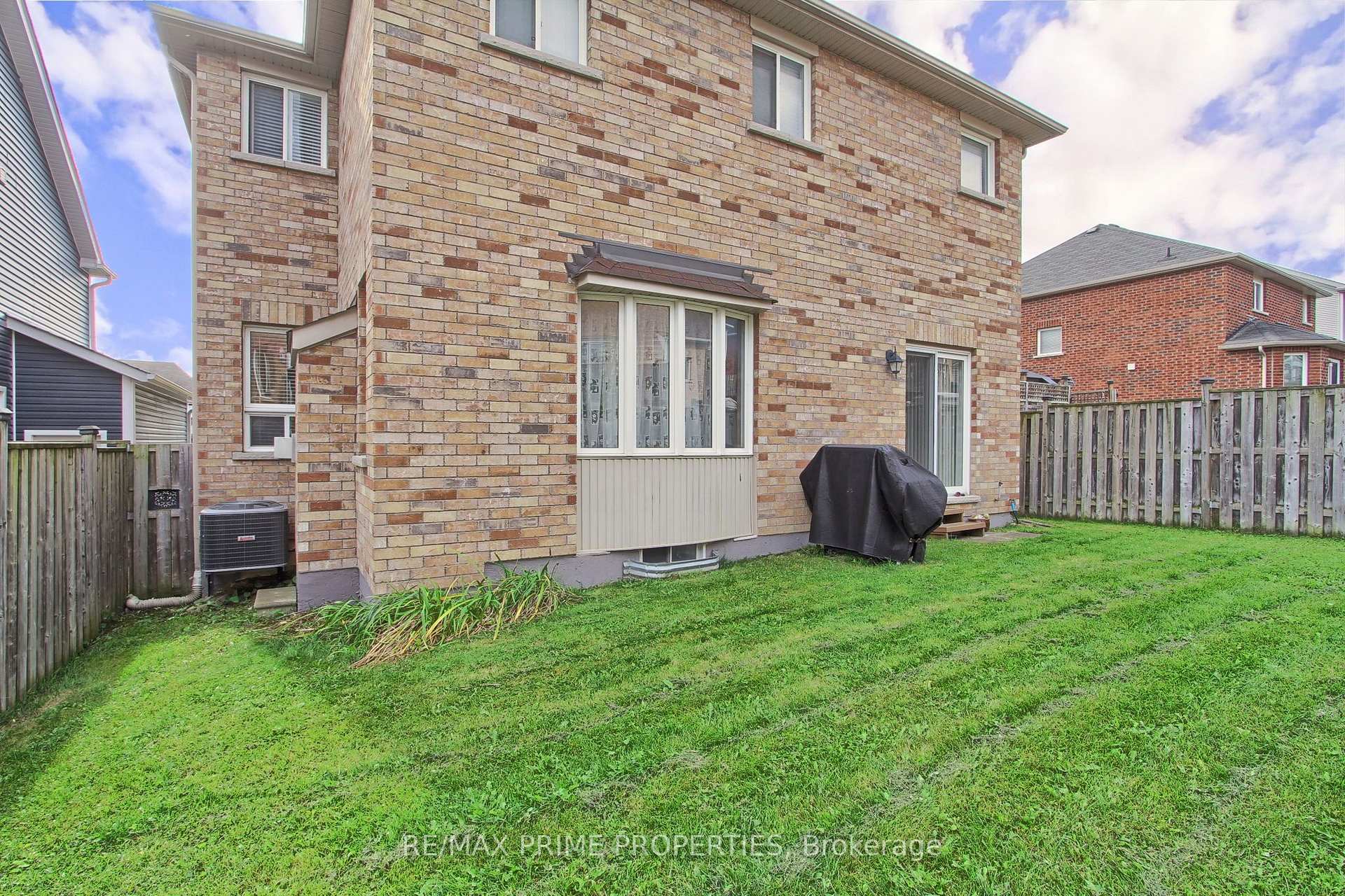 Photo 29 of 64 Ian Drive, Georgina, Keswick South — HOMEH