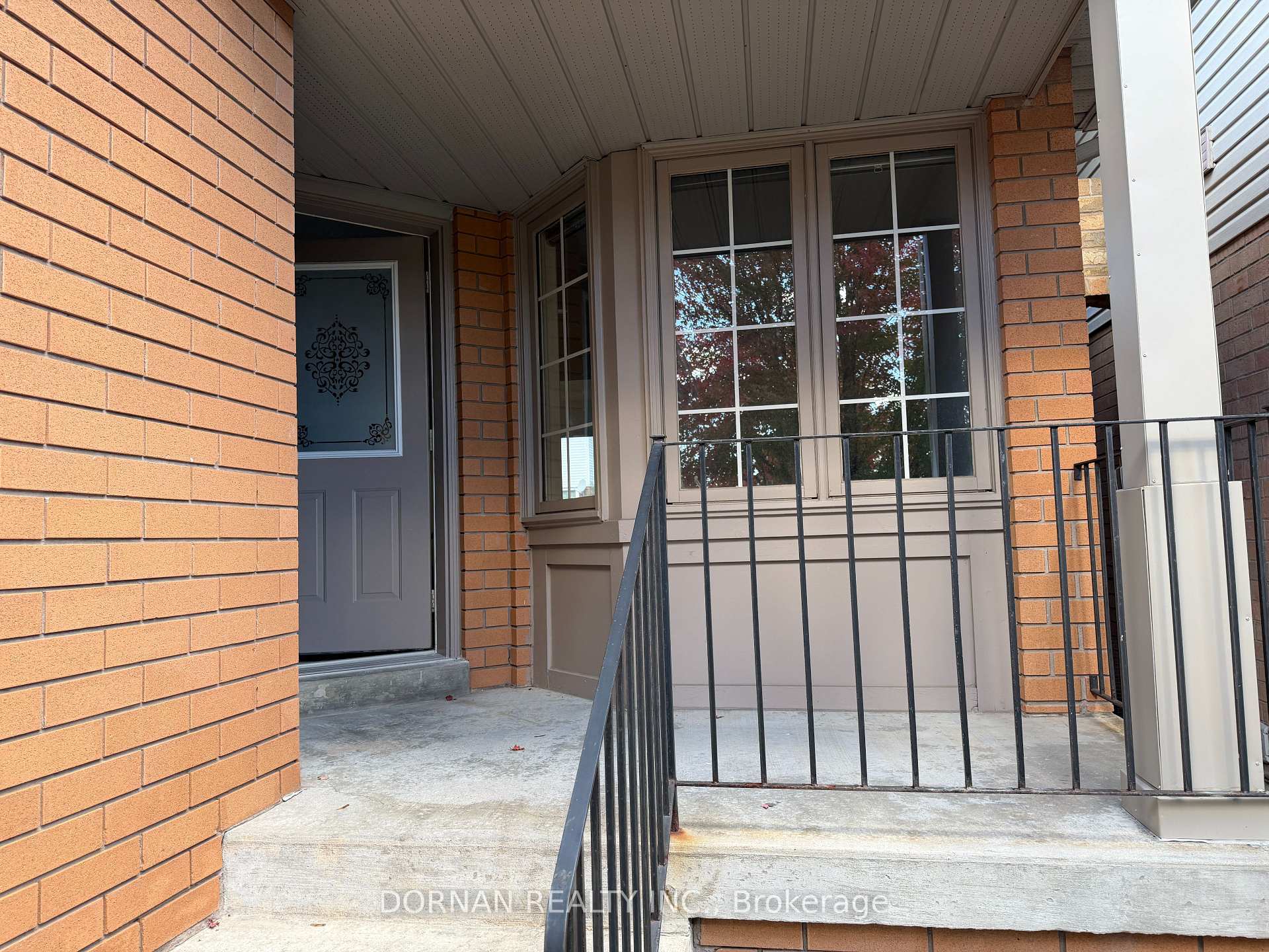 Photo 2 of 76 Greengrove Way, Whitby, Rolling Acres — HOMEH