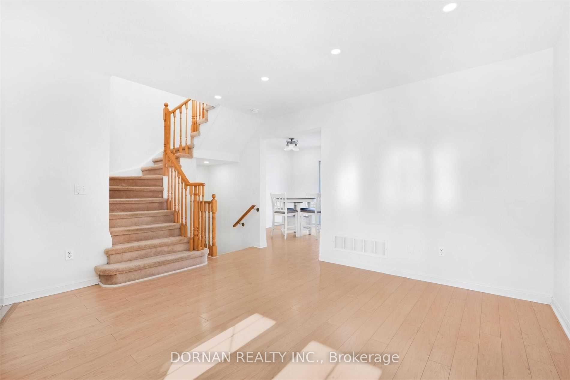 Photo 4 of 76 Greengrove Way, Whitby, Rolling Acres — HOMEH