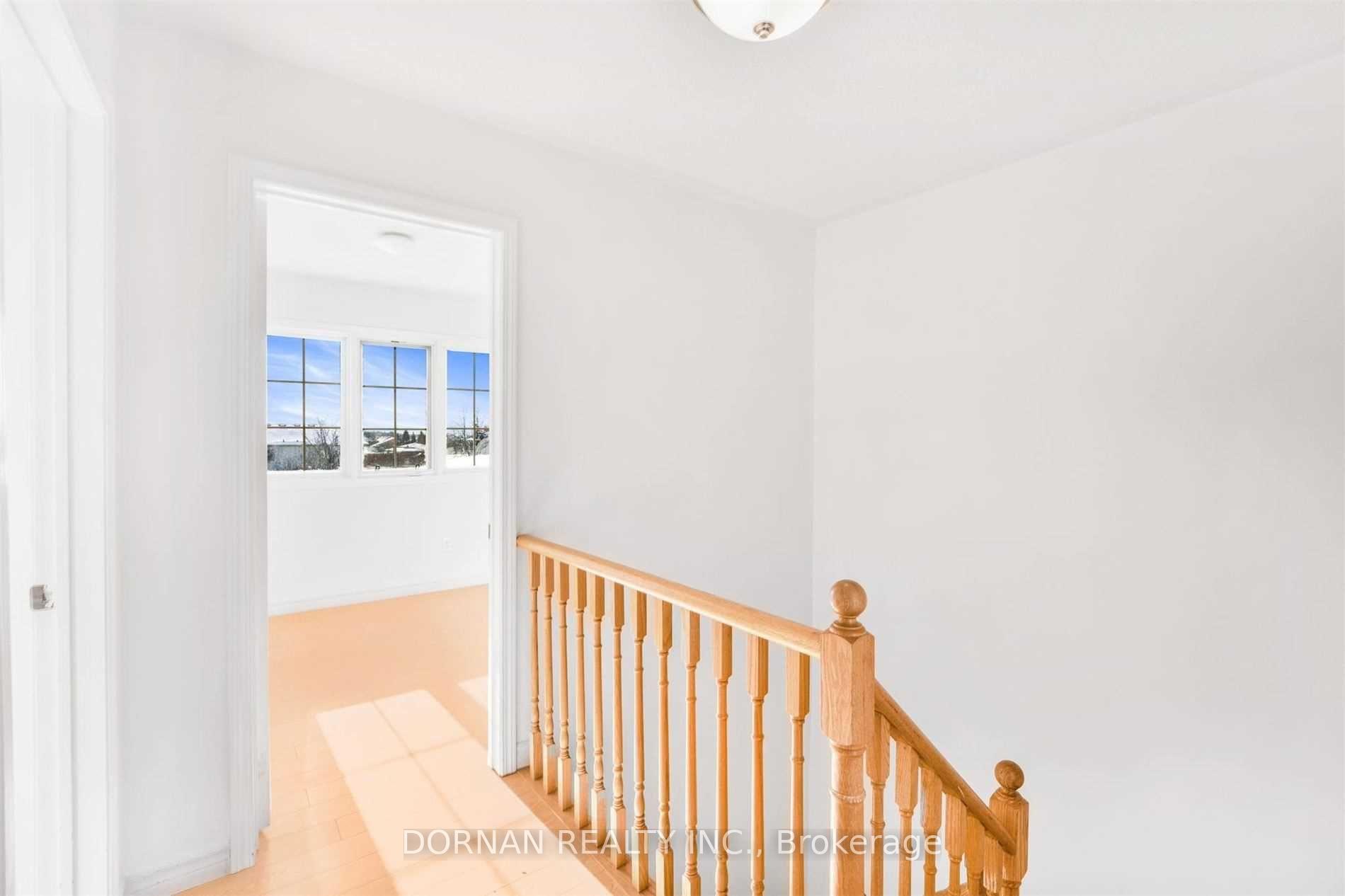 Photo 8 of 76 Greengrove Way, Whitby, Rolling Acres — HOMEH