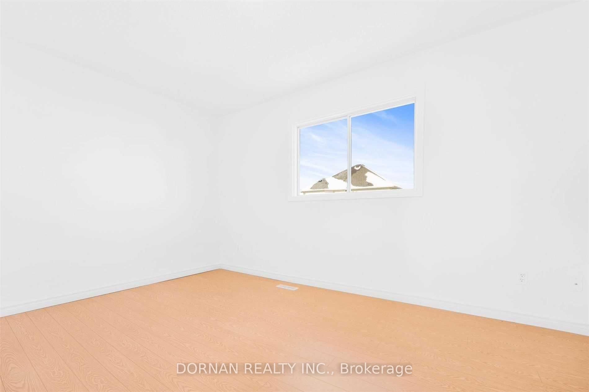 Photo 10 of 76 Greengrove Way, Whitby, Rolling Acres — HOMEH