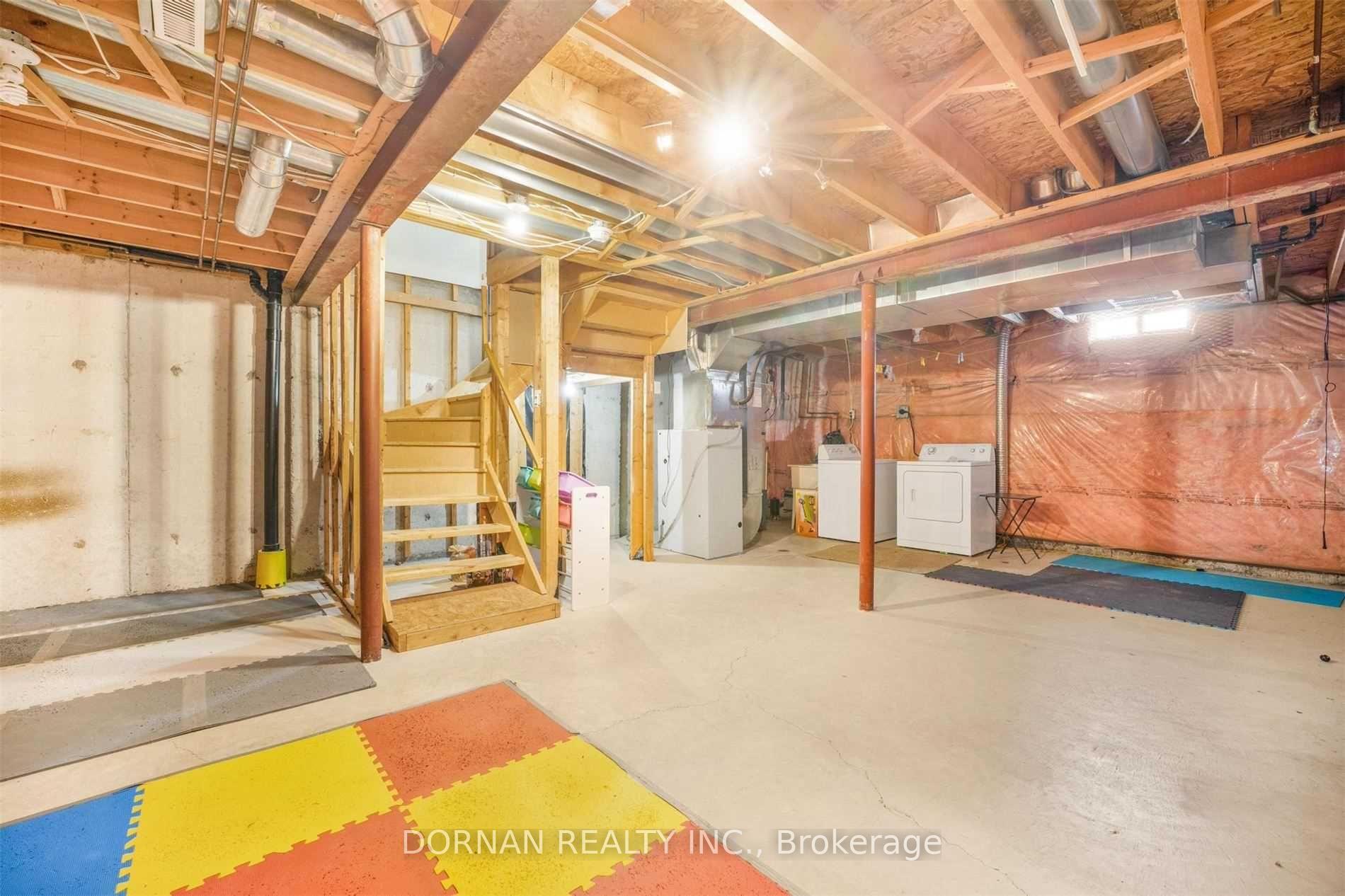 Photo 12 of 76 Greengrove Way, Whitby, Rolling Acres — HOMEH