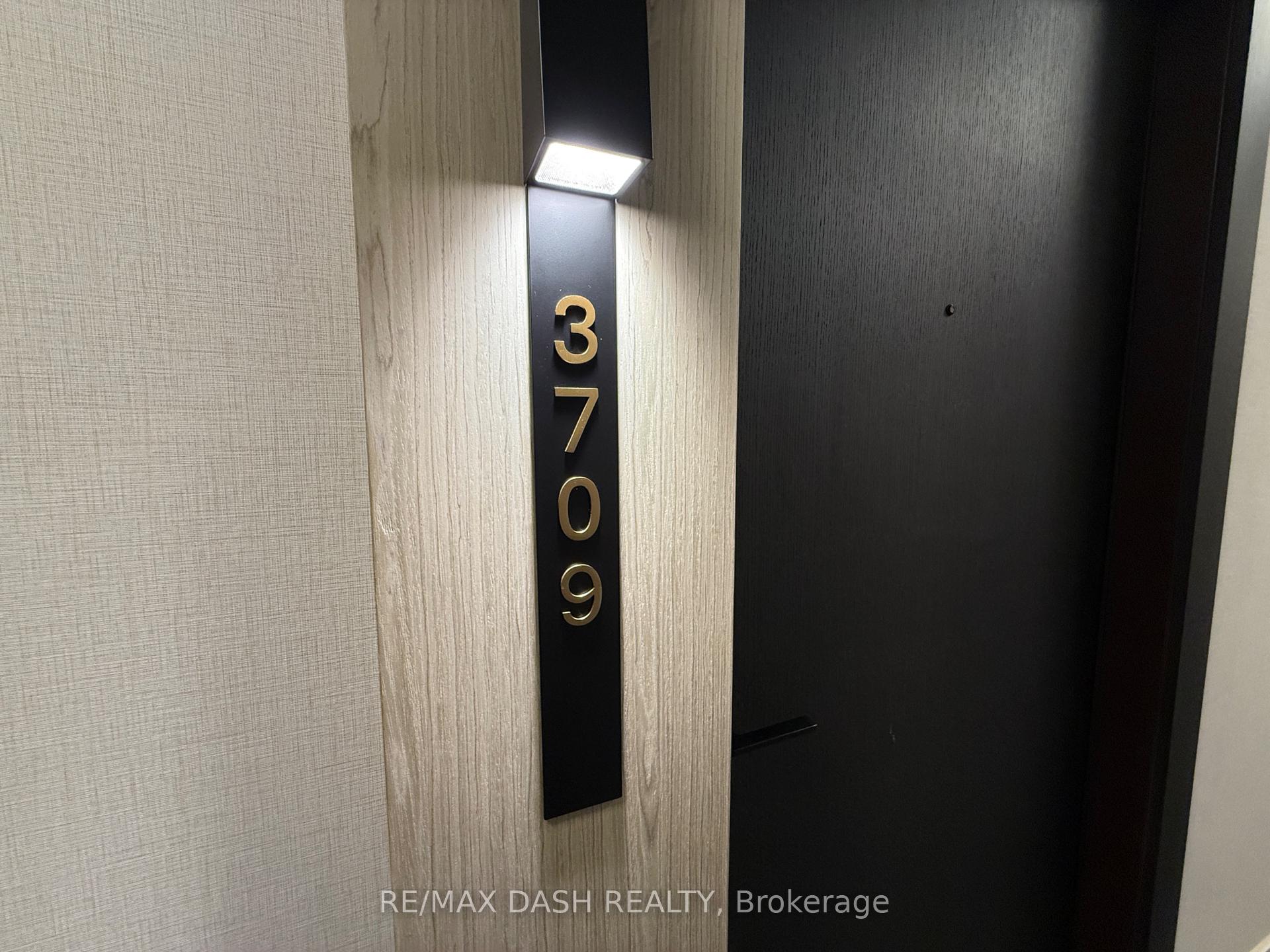 Photo 6 of Unit 3709, 20 Soudan Avenue, Toronto, Mount Pleasant West — HOMEH