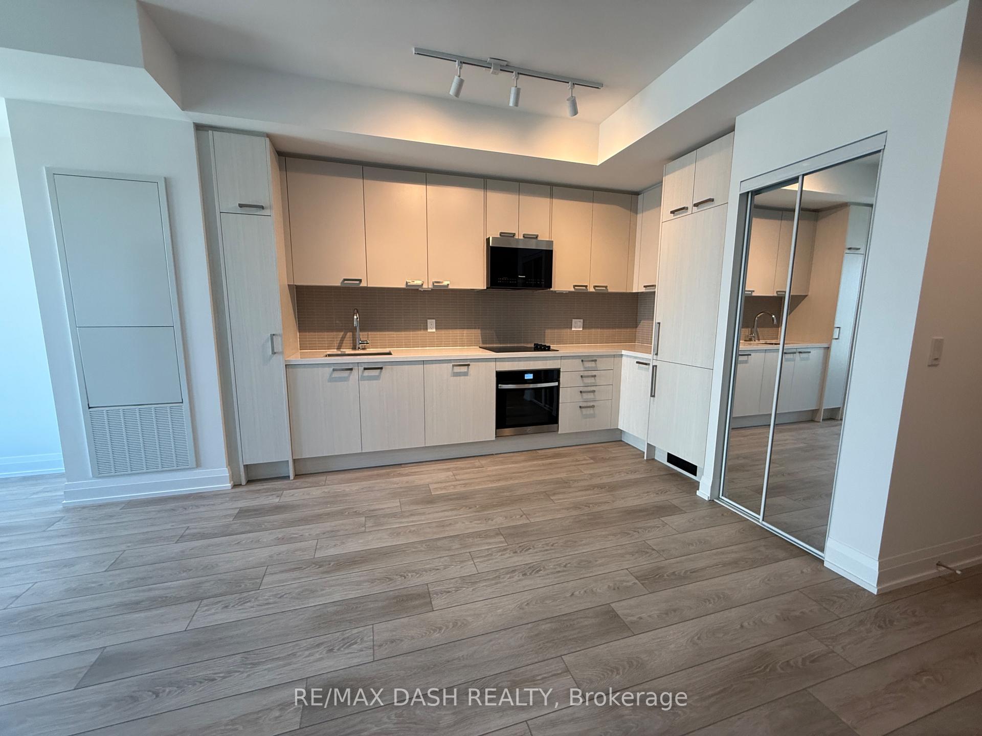 Photo 12 of Unit 3709, 20 Soudan Avenue, Toronto, Mount Pleasant West — HOMEH