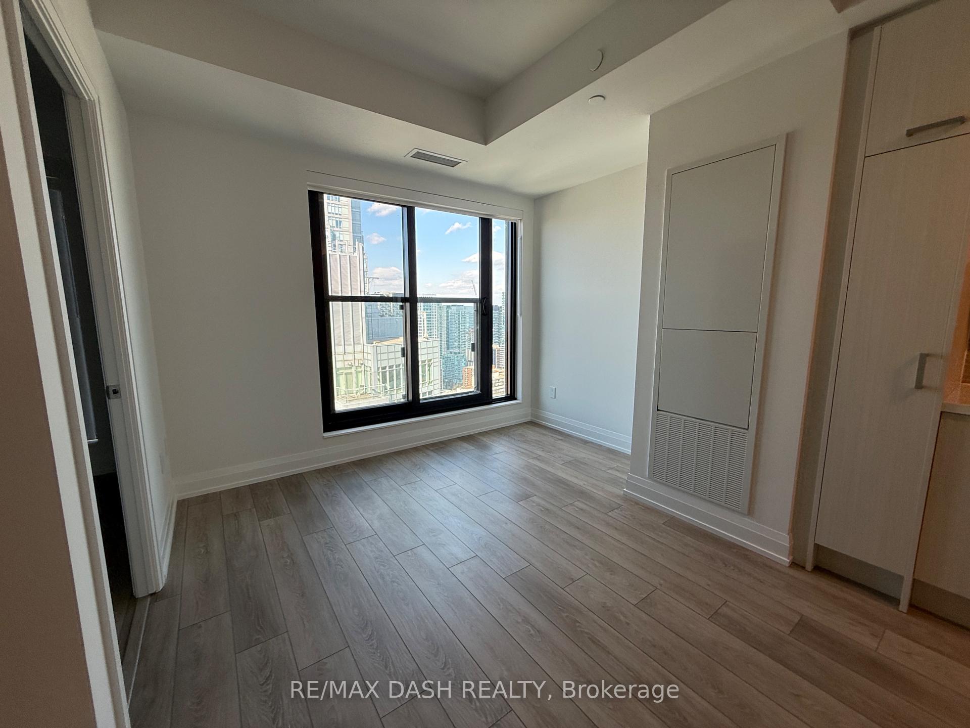 Photo 13 of Unit 3709, 20 Soudan Avenue, Toronto, Mount Pleasant West — HOMEH