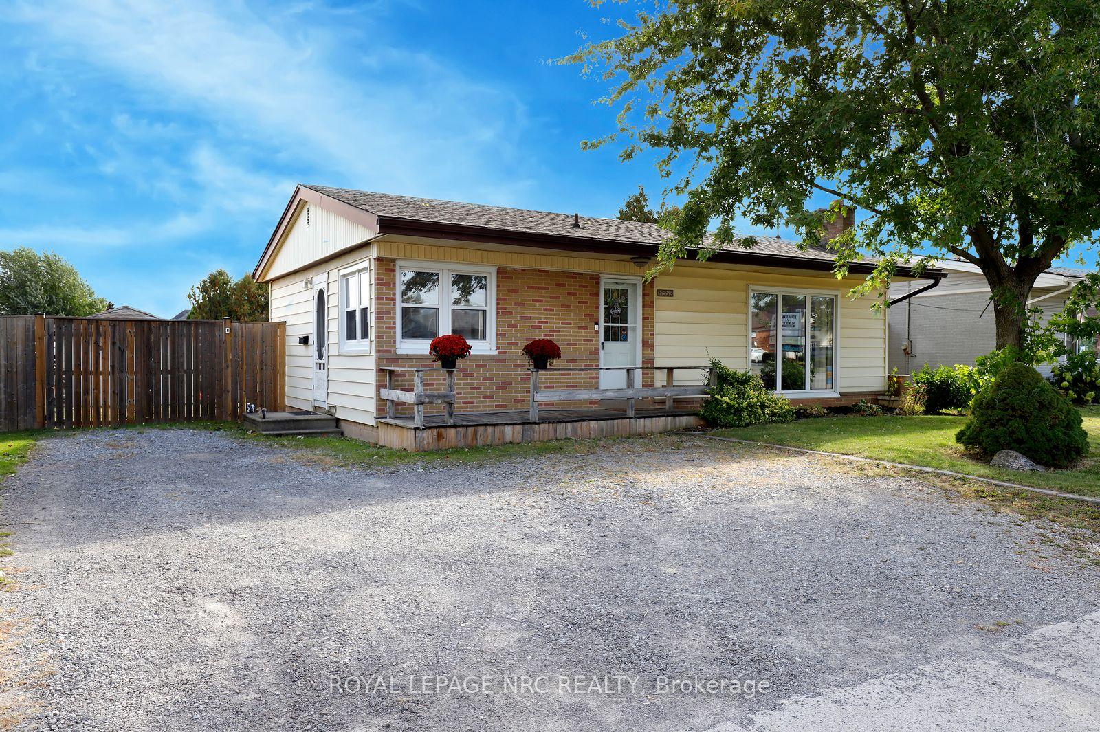 Photo 1 of 4553 Ontario Street, Lincoln, Beamsville — HOMEH