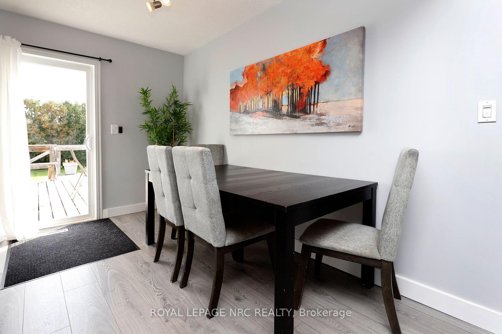 Photo 15 of 4553 Ontario Street, Lincoln, Beamsville — HOMEH