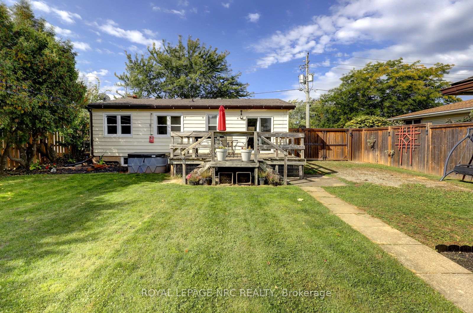 Photo 36 of 4553 Ontario Street, Lincoln, Beamsville — HOMEH