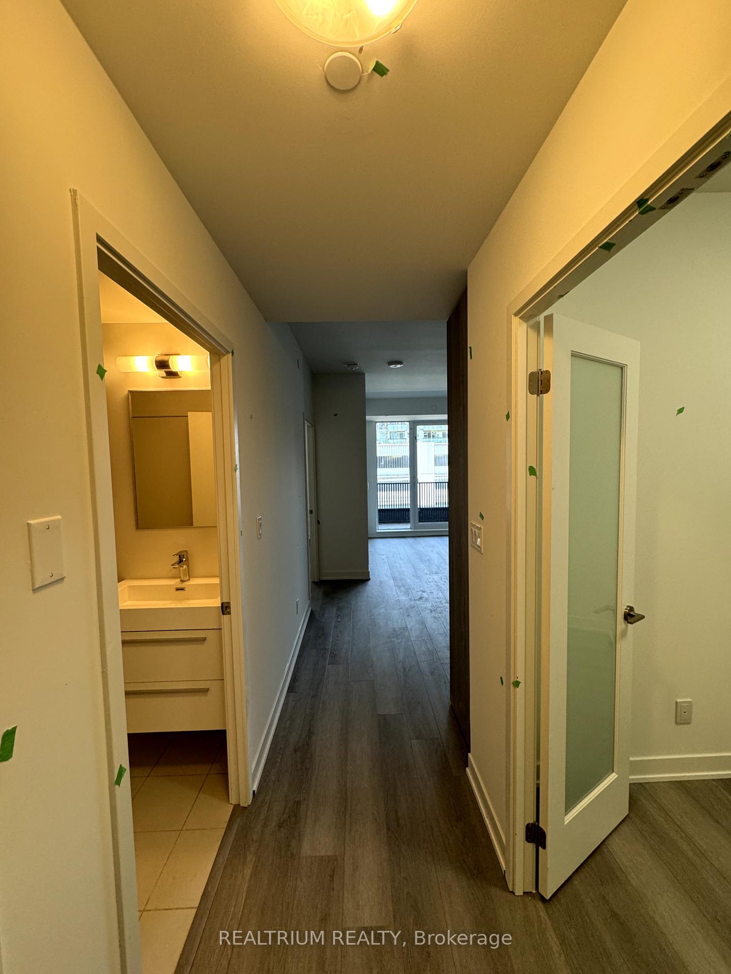 Photo 2 of Unit 804, 38 Simcoe Promenade, Markham, Unionville — HOMEH