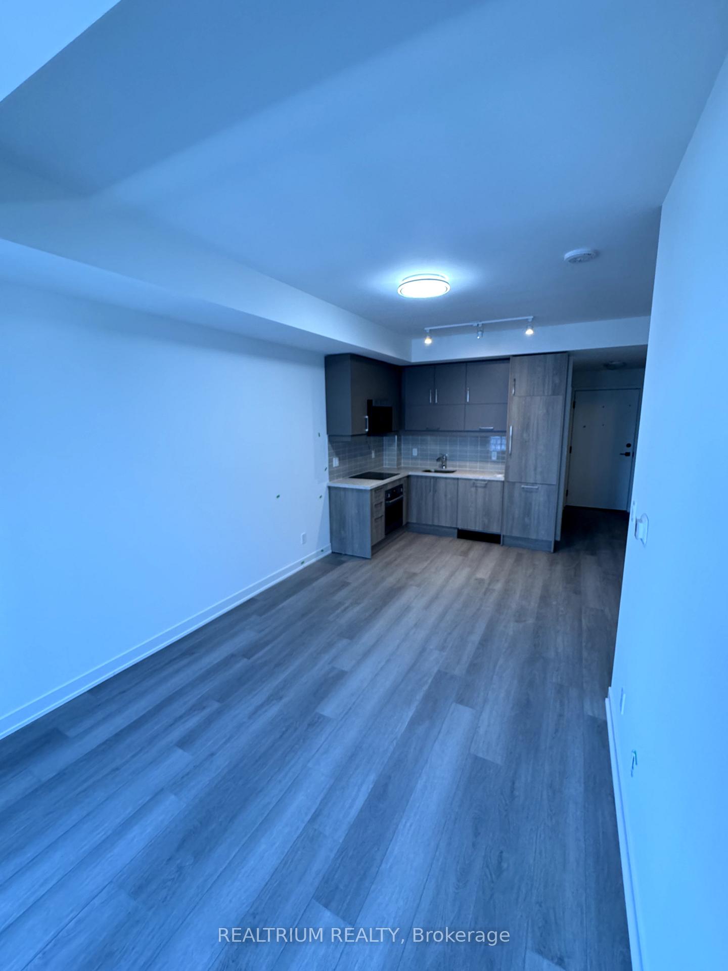 Photo 6 of Unit 804, 38 Simcoe Promenade, Markham, Unionville — HOMEH