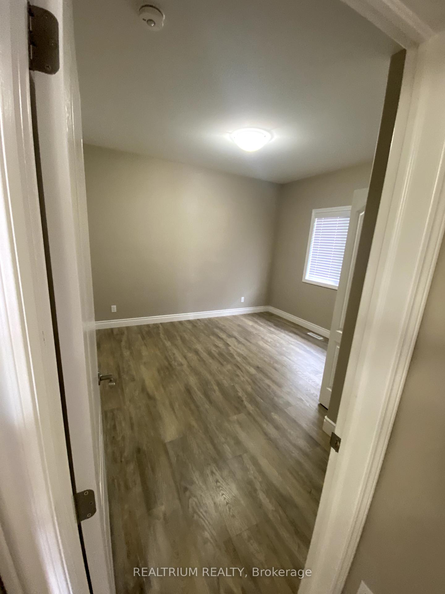 Photo 4 of 31 Covington Crescent, Belleville, Thurlow Ward — HOMEH