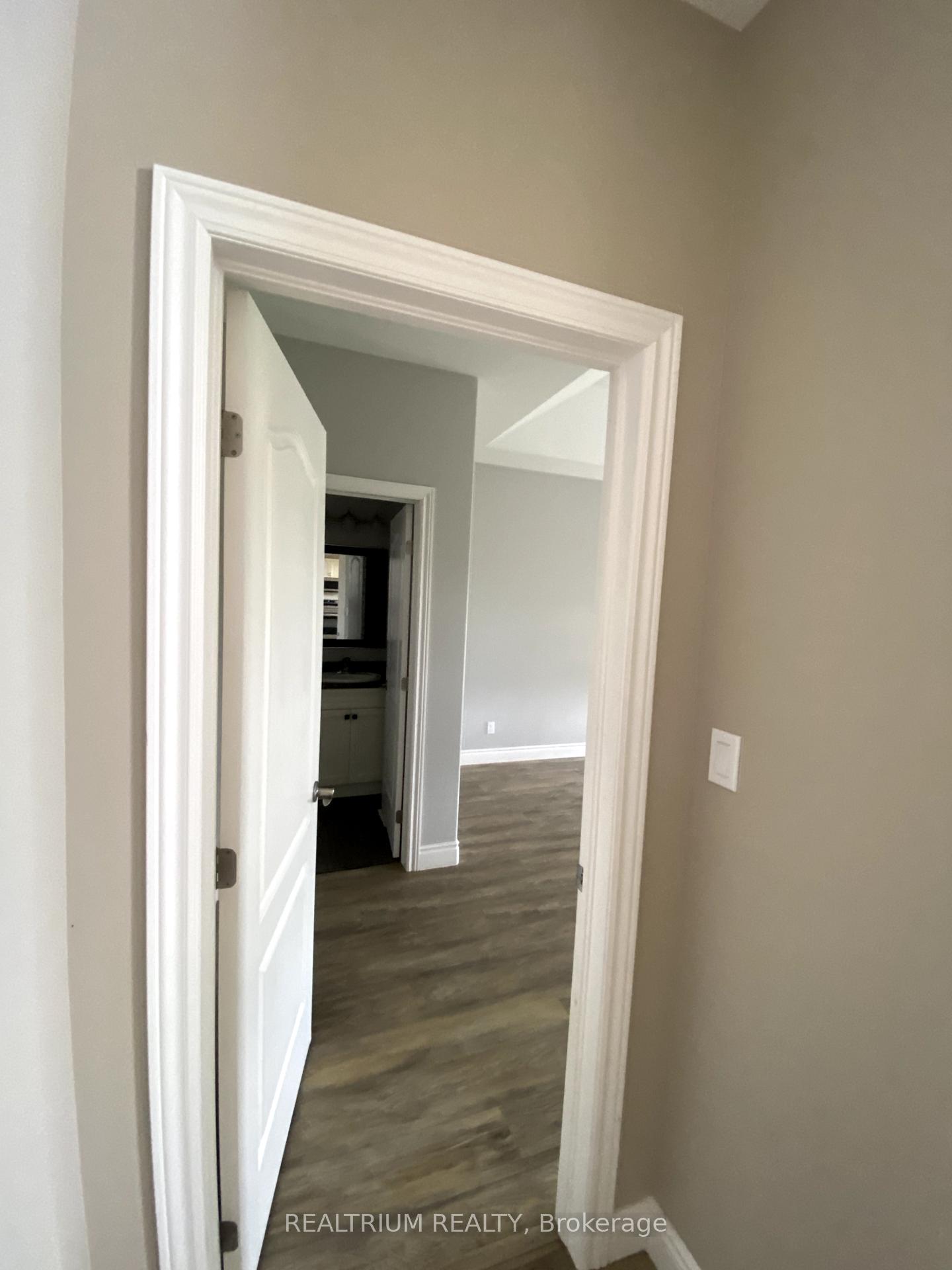 Photo 11 of 31 Covington Crescent, Belleville, Thurlow Ward — HOMEH