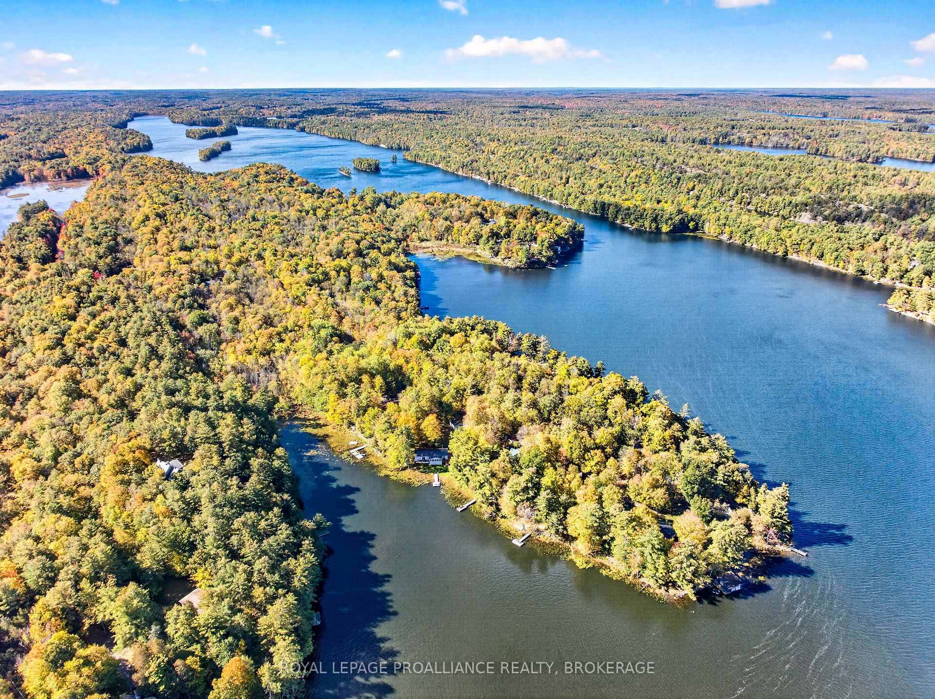 Photo 4 of 1124 Sawmill Lane, Frontenac, Frontenac South — HOMEH