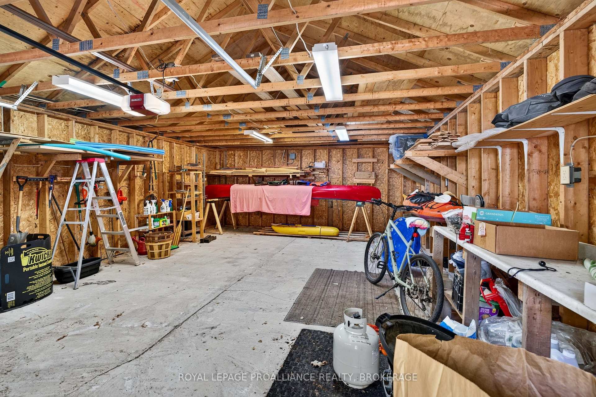 Photo 8 of 1124 Sawmill Lane, Frontenac, Frontenac South — HOMEH