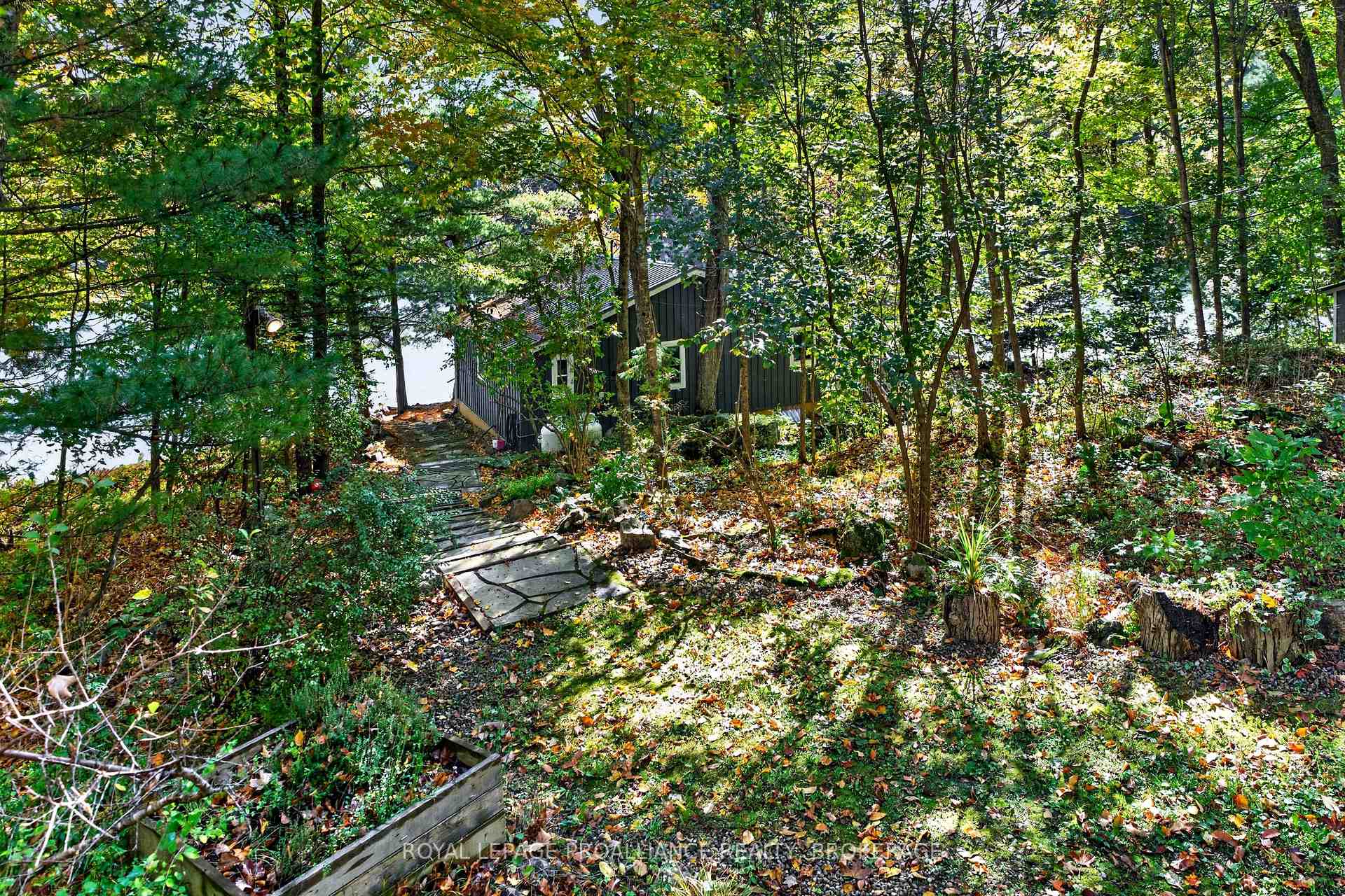 Photo 10 of 1124 Sawmill Lane, Frontenac, Frontenac South — HOMEH