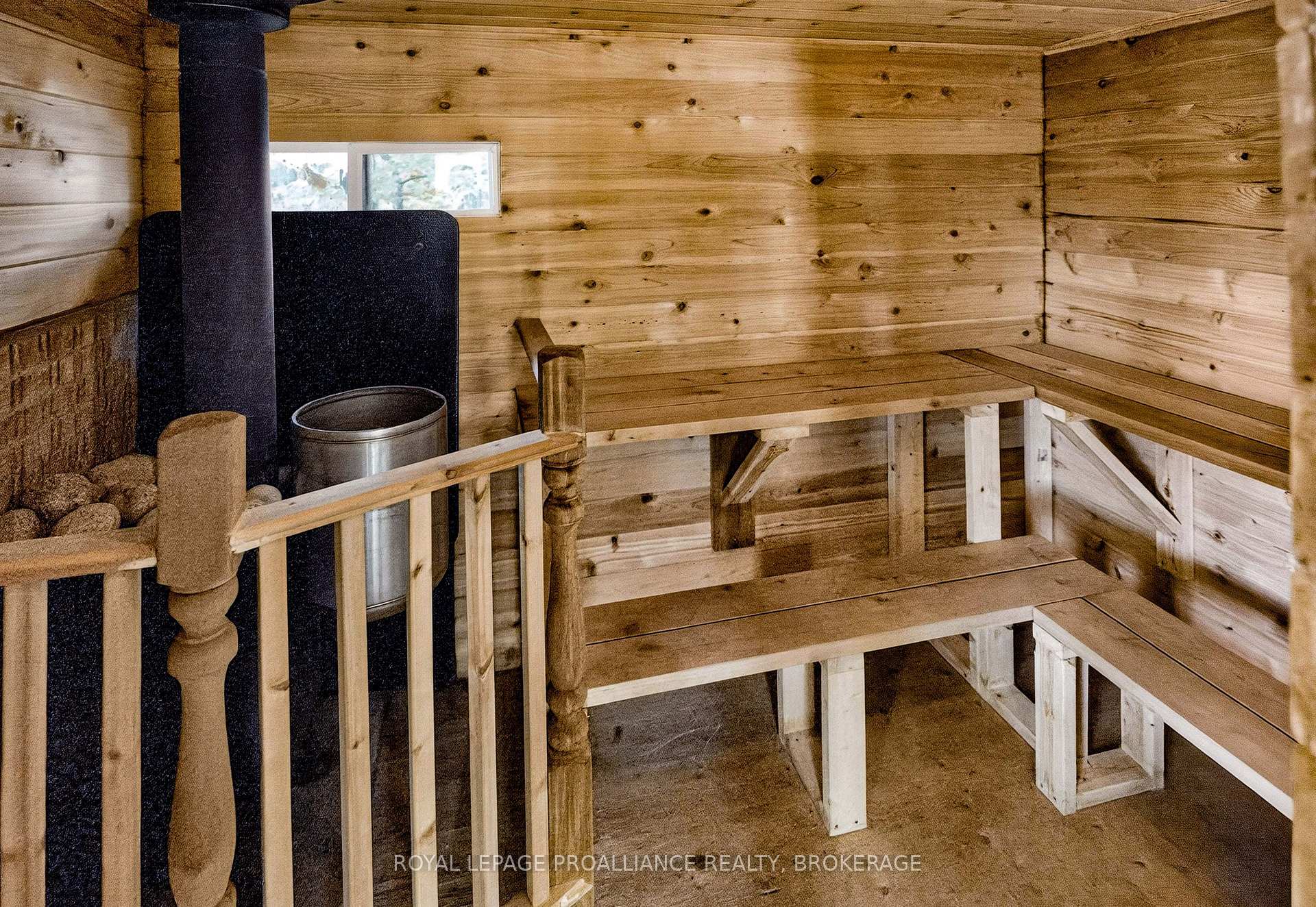 Photo 14 of 1124 Sawmill Lane, Frontenac, Frontenac South — HOMEH