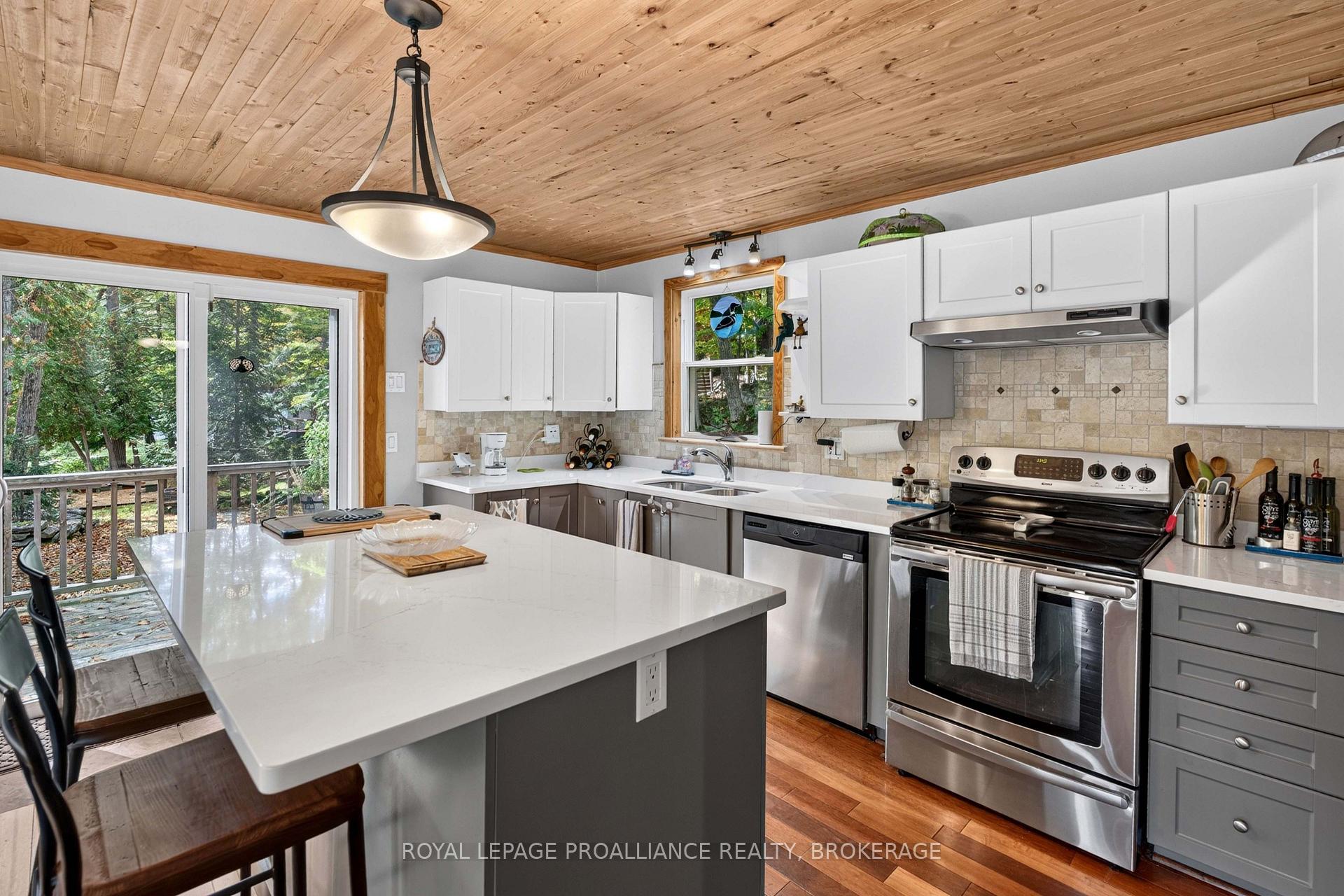 Photo 34 of 1124 Sawmill Lane, Frontenac, Frontenac South — HOMEH