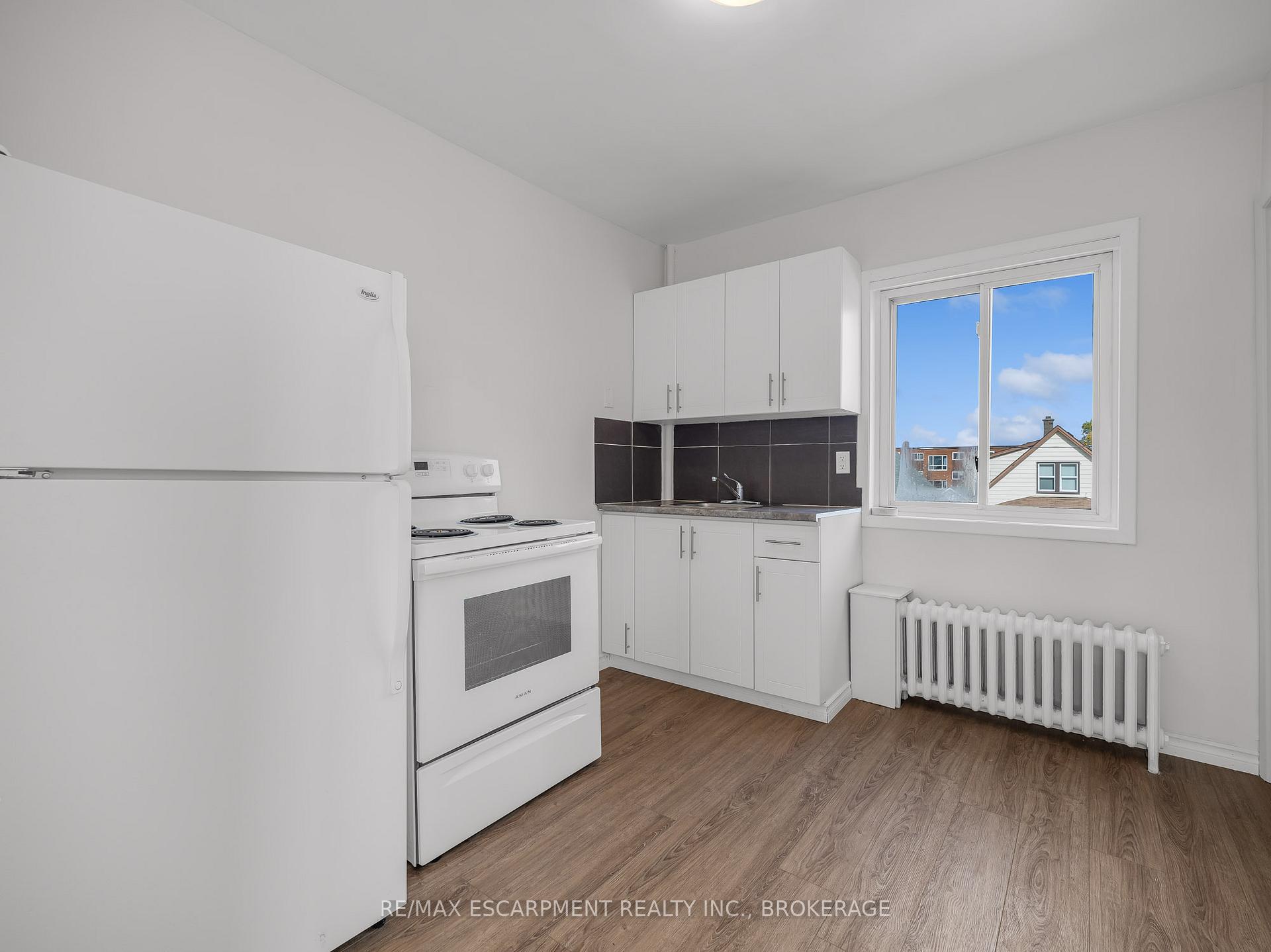 Photo 2 of Unit UPPER, 7 Maitland Street, Thorold, Thorold Downtown — HOMEH