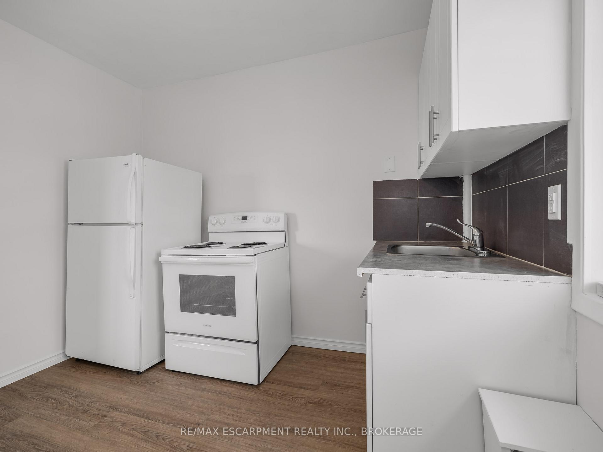 Photo 3 of Unit UPPER, 7 Maitland Street, Thorold, Thorold Downtown — HOMEH