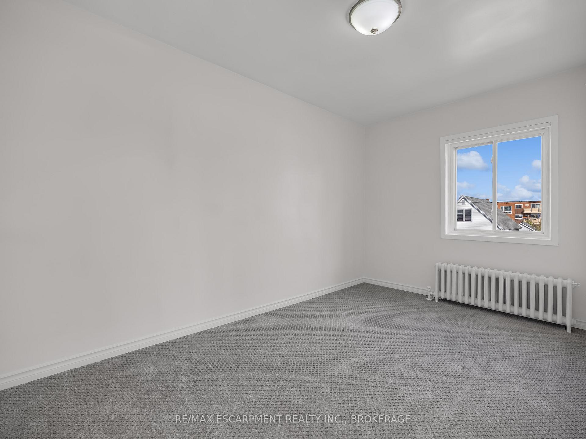 Photo 5 of Unit UPPER, 7 Maitland Street, Thorold, Thorold Downtown — HOMEH