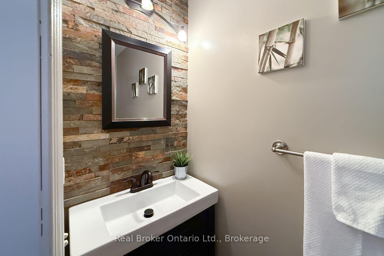 Photo 12 of 119 Allworth Crescent, Clarington, Bowmanville — HOMEH