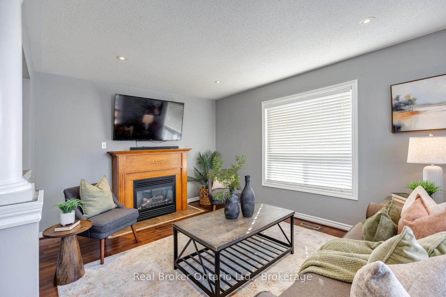 Photo 18 of 119 Allworth Crescent, Clarington, Bowmanville — HOMEH