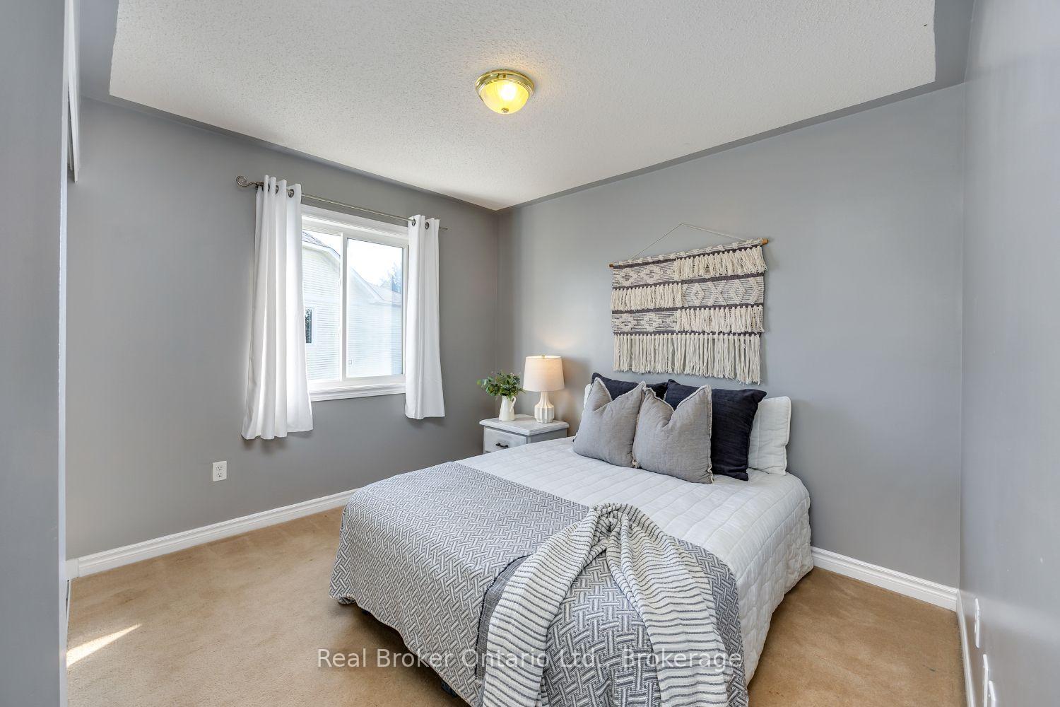 Photo 24 of 119 Allworth Crescent, Clarington, Bowmanville — HOMEH