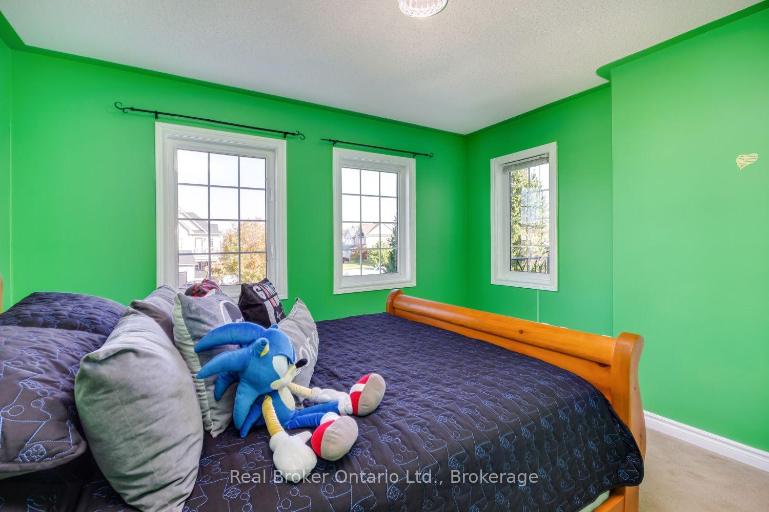 Photo 26 of 119 Allworth Crescent, Clarington, Bowmanville — HOMEH