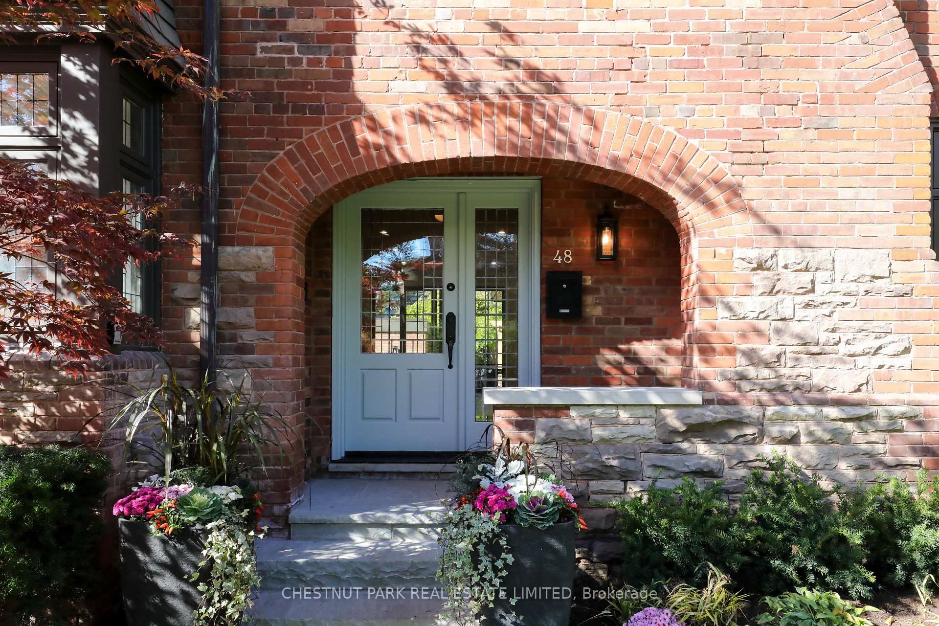 Photo 3 of 48 Crescent Road, Toronto, Rosedale-Moore Park — HOMEH