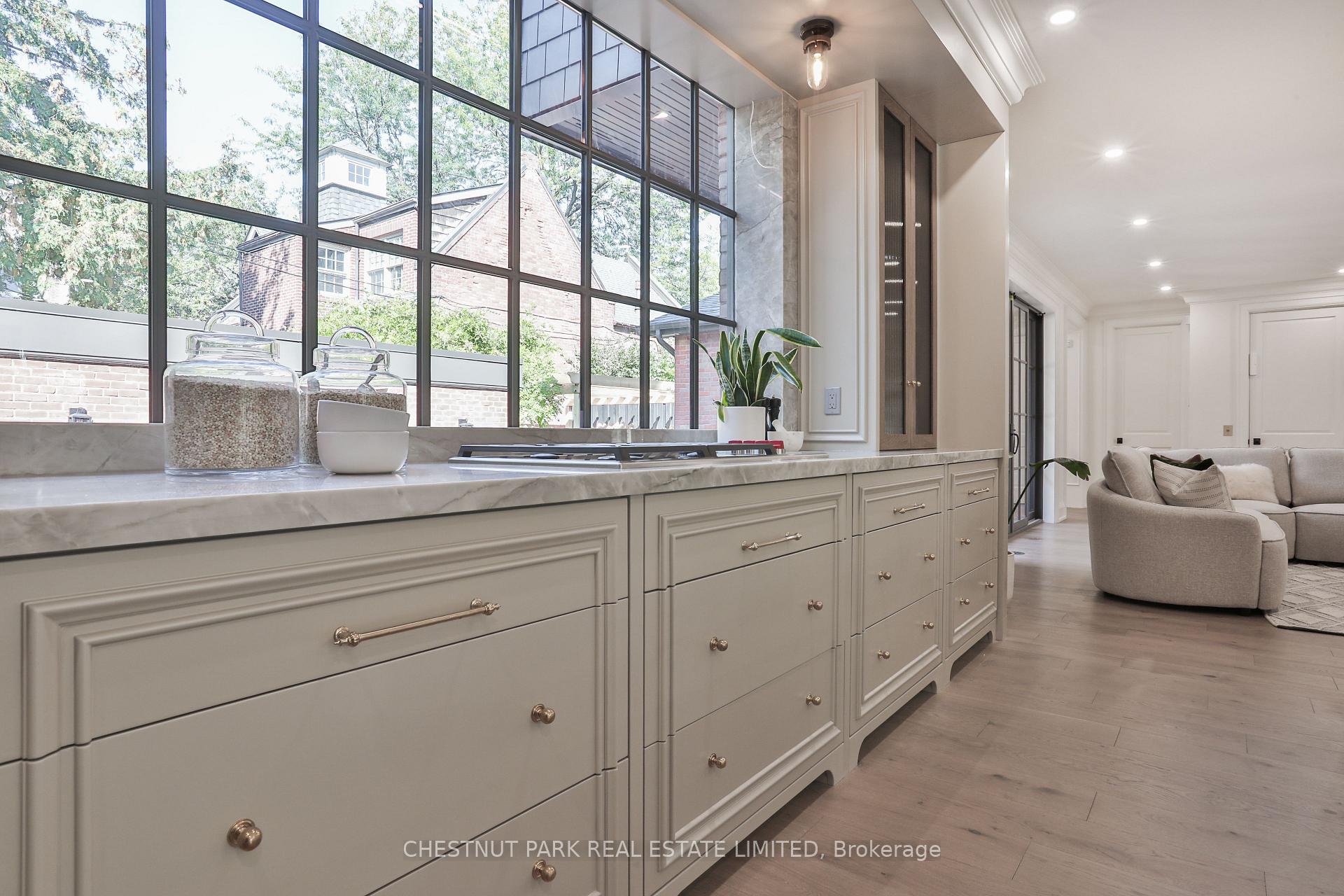 Photo 14 of 48 Crescent Road, Toronto, Rosedale-Moore Park — HOMEH