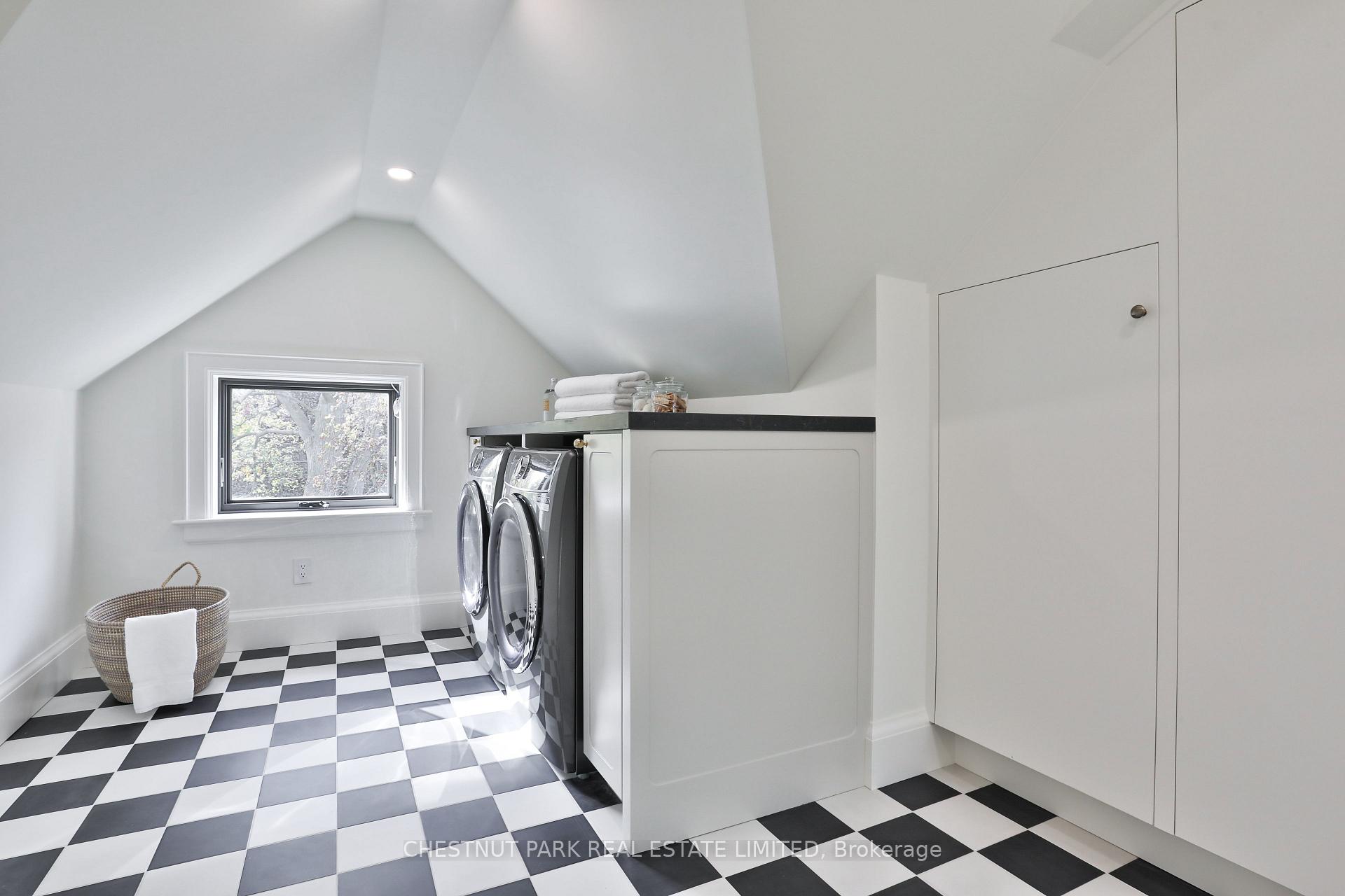 Photo 38 of 48 Crescent Road, Toronto, Rosedale-Moore Park — HOMEH