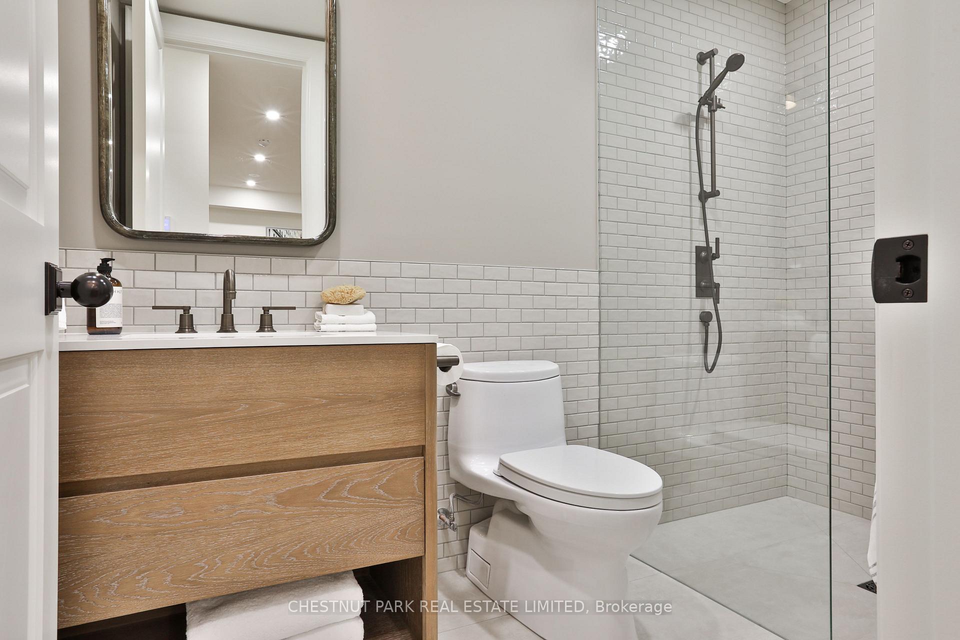 Photo 43 of 48 Crescent Road, Toronto, Rosedale-Moore Park — HOMEH