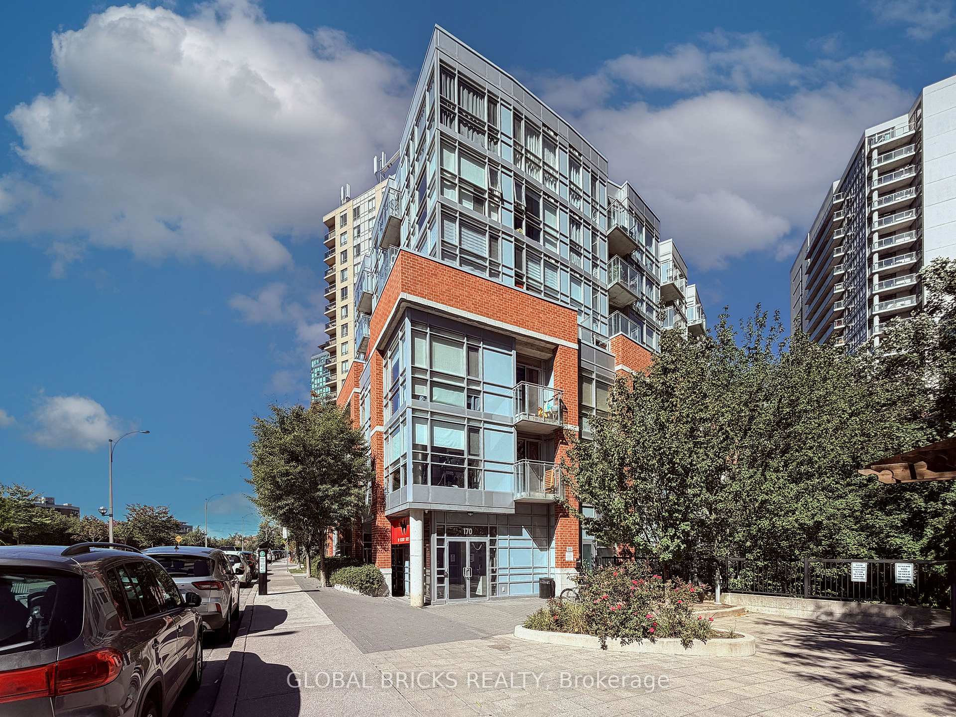 Front of Unit 815, 170 Sudbury Street