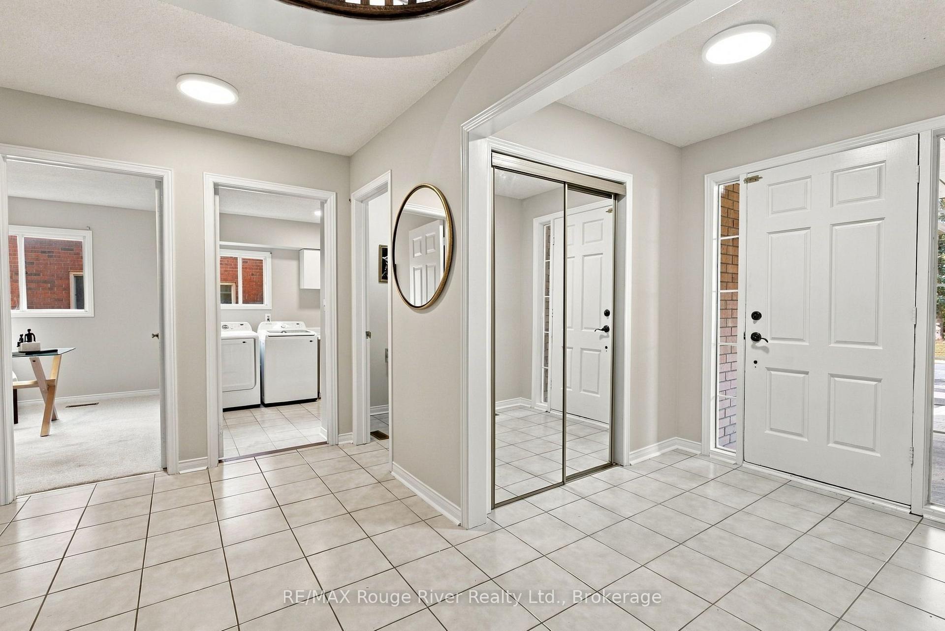 Photo 3 of 51 Lofthouse Drive, Whitby, Rolling Acres — HOMEH