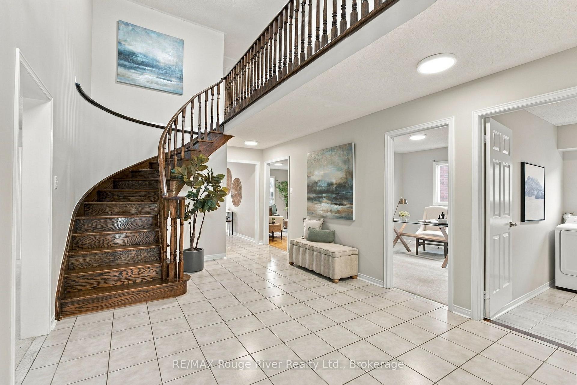 Photo 4 of 51 Lofthouse Drive, Whitby, Rolling Acres — HOMEH