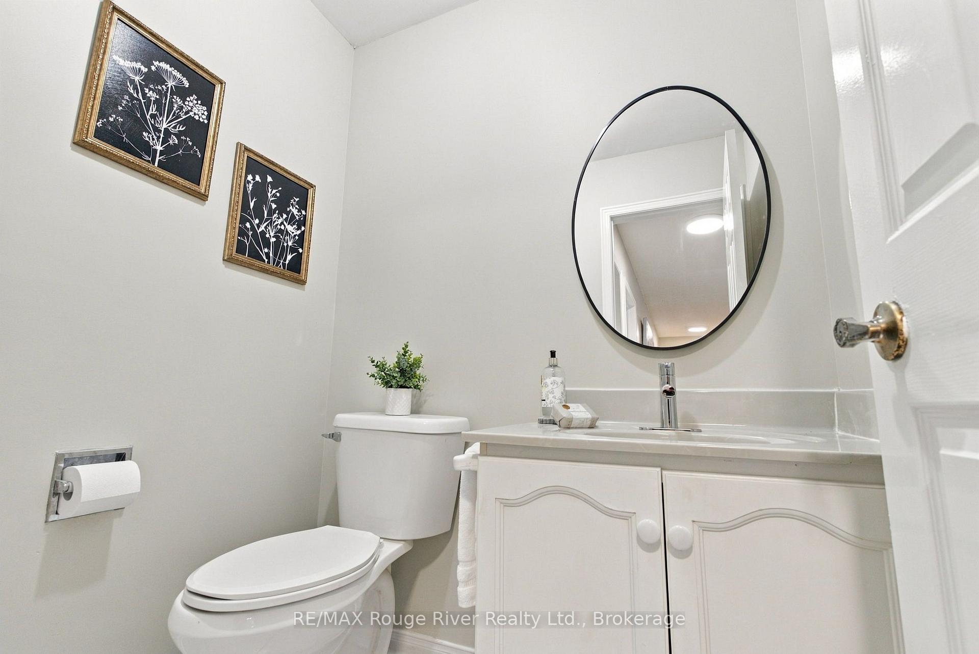 Photo 21 of 51 Lofthouse Drive, Whitby, Rolling Acres — HOMEH