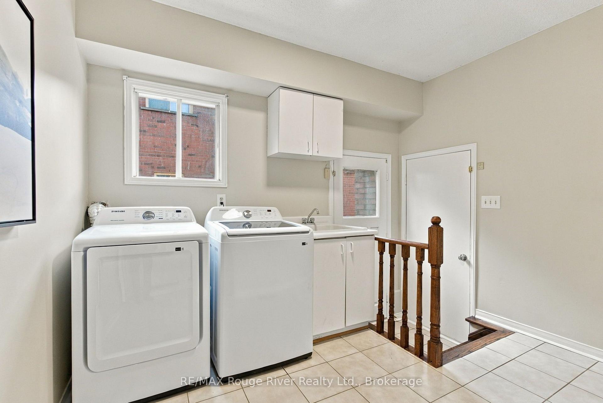 Photo 22 of 51 Lofthouse Drive, Whitby, Rolling Acres — HOMEH
