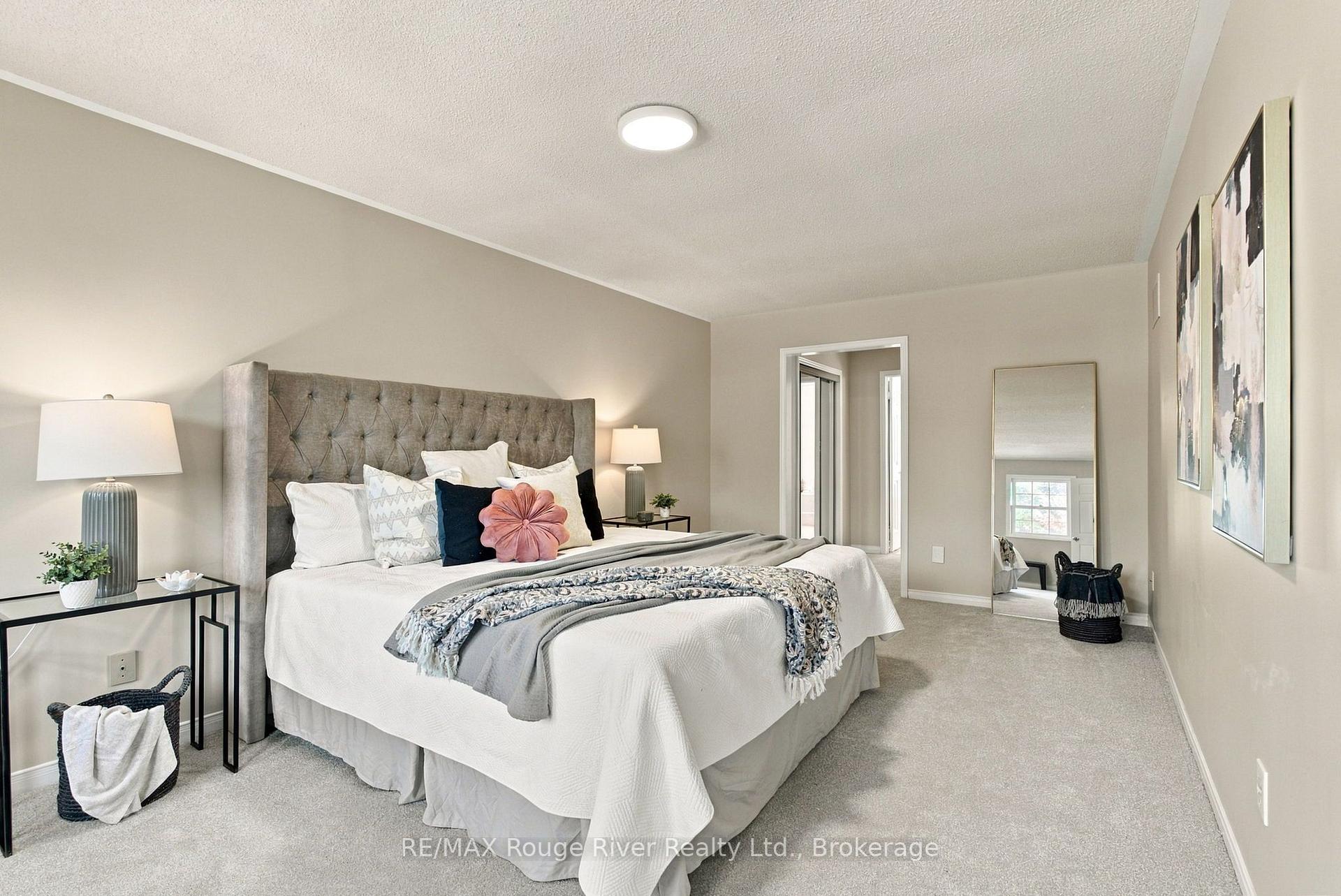 Photo 23 of 51 Lofthouse Drive, Whitby, Rolling Acres — HOMEH