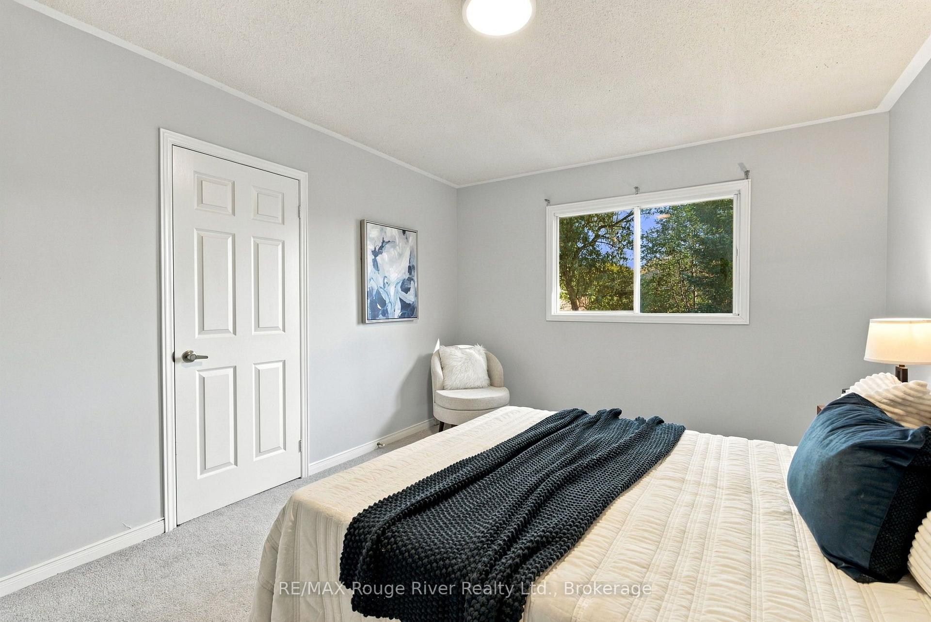 Photo 34 of 51 Lofthouse Drive, Whitby, Rolling Acres — HOMEH