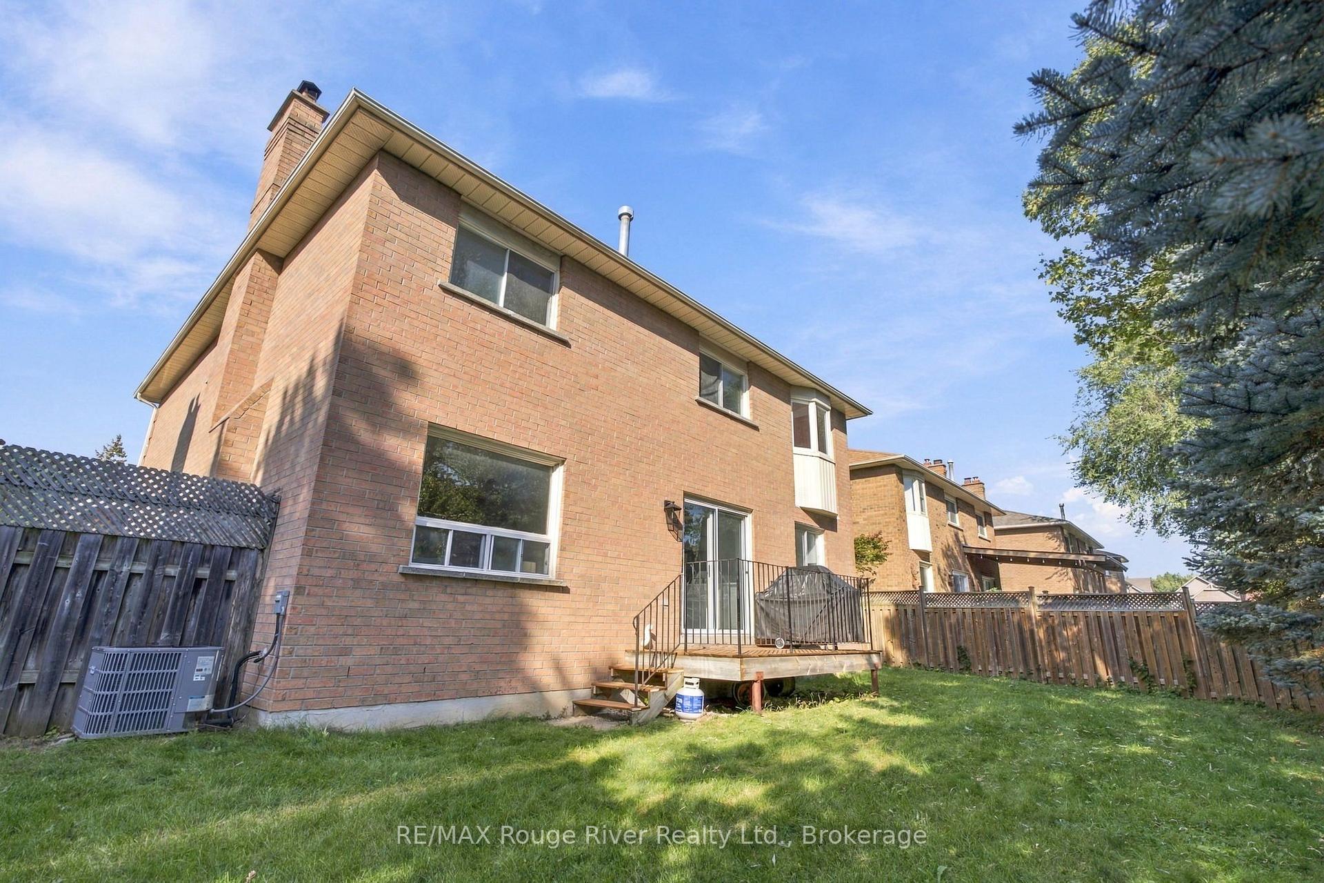 Photo 38 of 51 Lofthouse Drive, Whitby, Rolling Acres — HOMEH