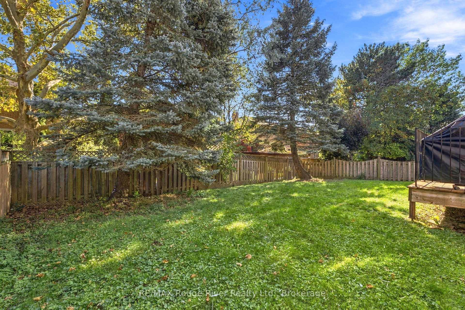 Photo 41 of 51 Lofthouse Drive, Whitby, Rolling Acres — HOMEH