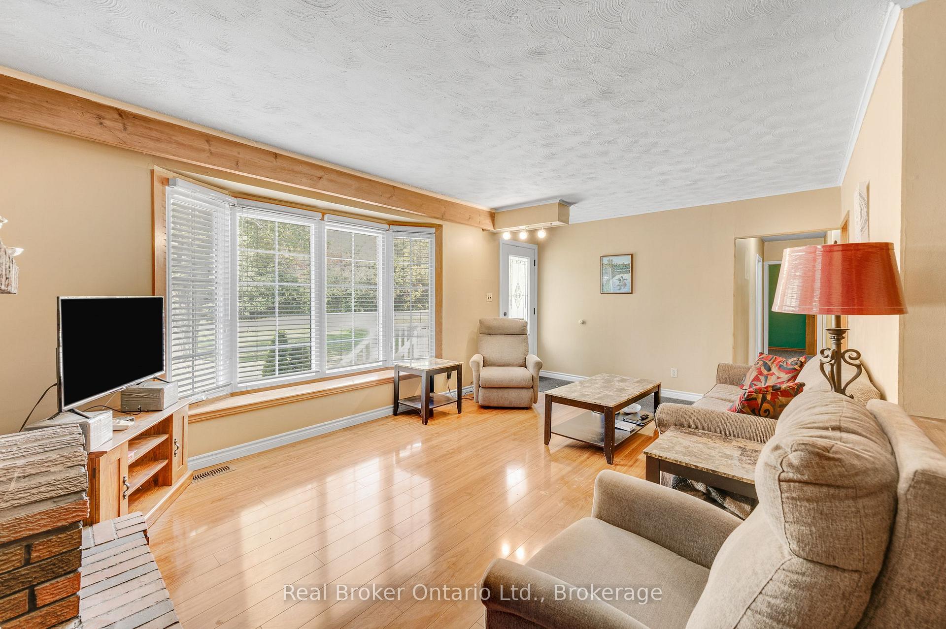Photo 4 of 4143 Glancaster Road, Hamilton, Rural Glanbrook — HOMEH