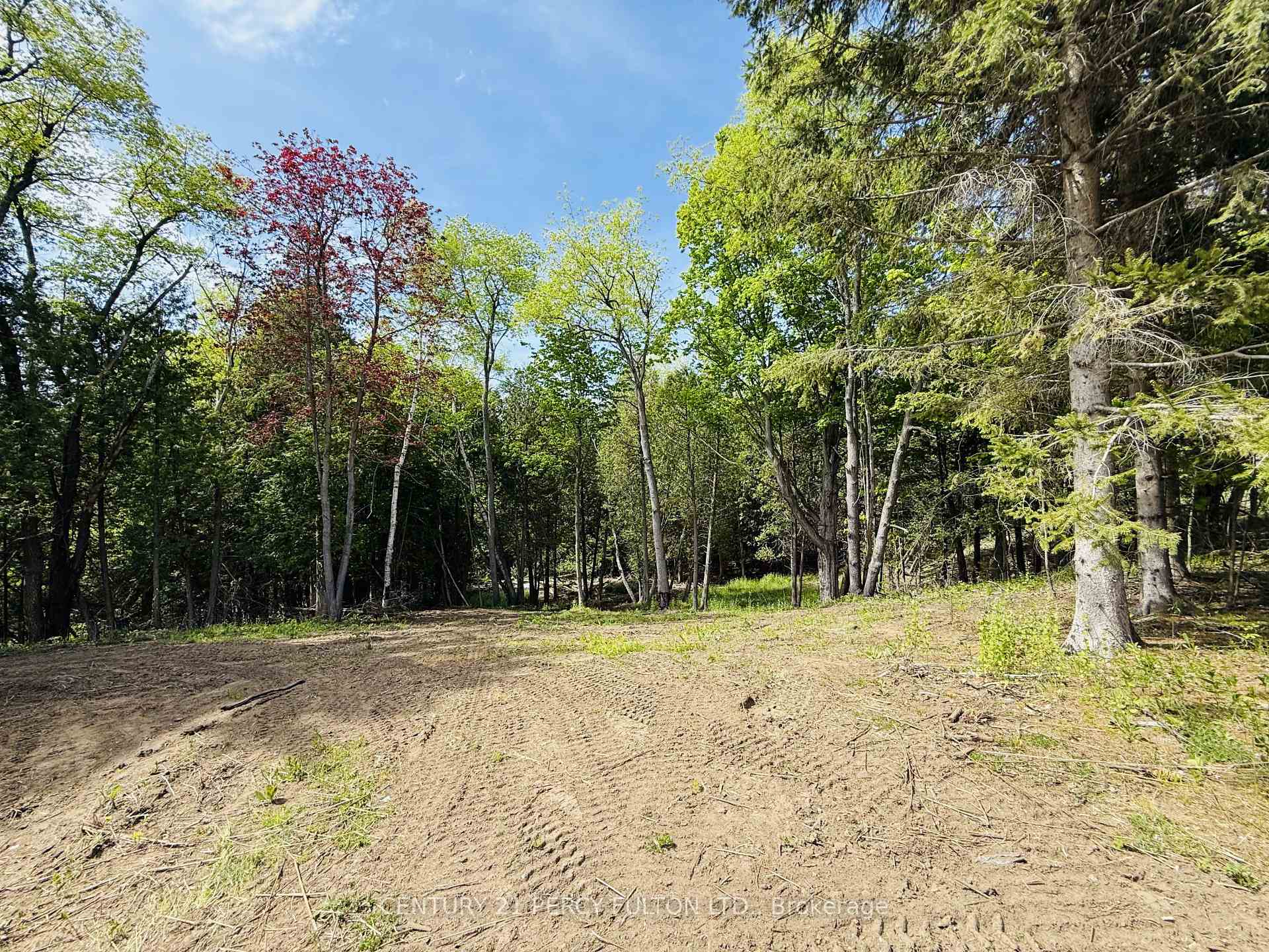 Photo 9 of 470 Lyndebrook Road, Whitby, Rural Whitby — HOMEH