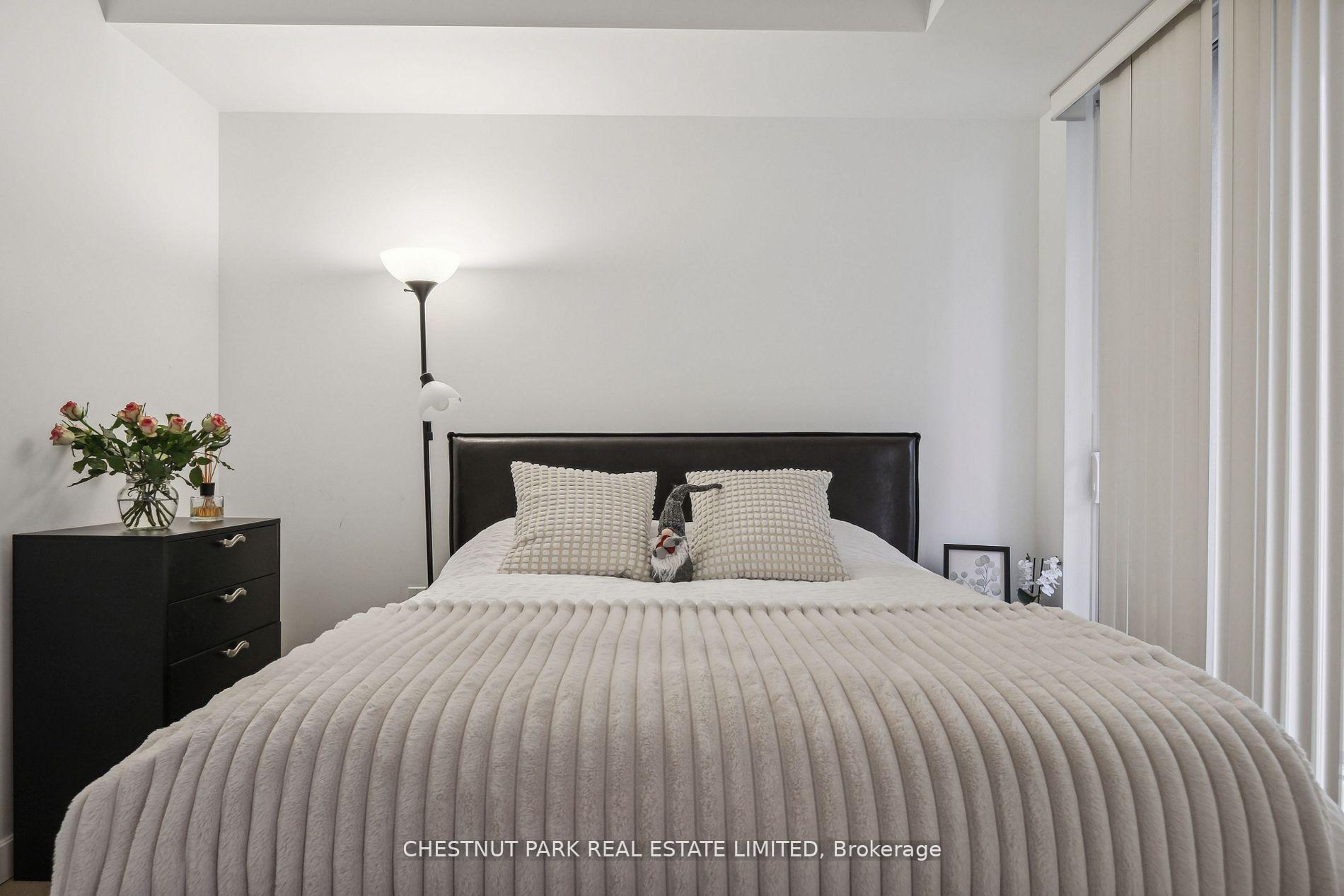 Photo 10 of Unit 1014, 85 Bloor Street E, Toronto, Church-Yonge Corridor — HOMEH