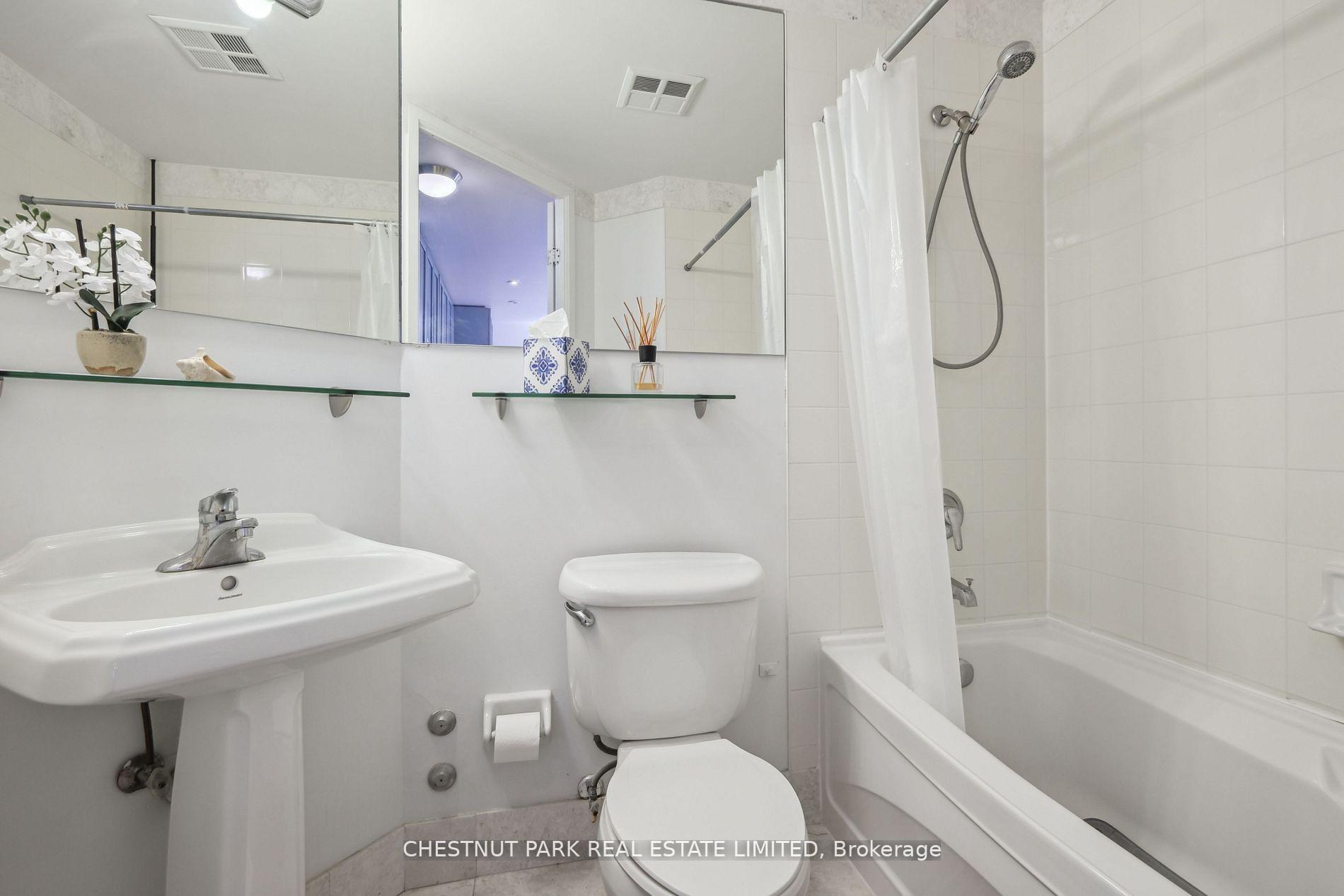 Photo 18 of Unit 1014, 85 Bloor Street E, Toronto, Church-Yonge Corridor — HOMEH
