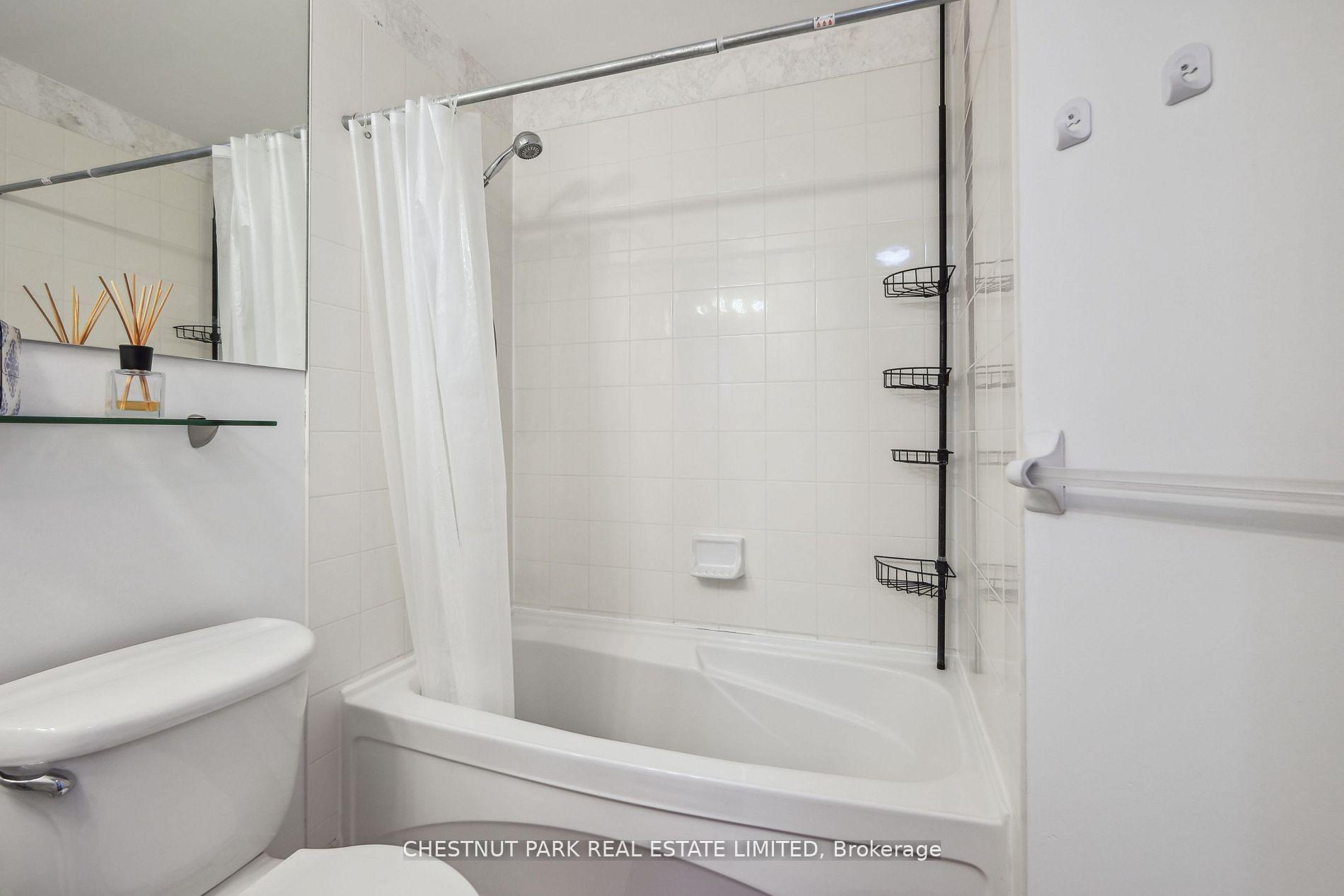 Photo 19 of Unit 1014, 85 Bloor Street E, Toronto, Church-Yonge Corridor — HOMEH