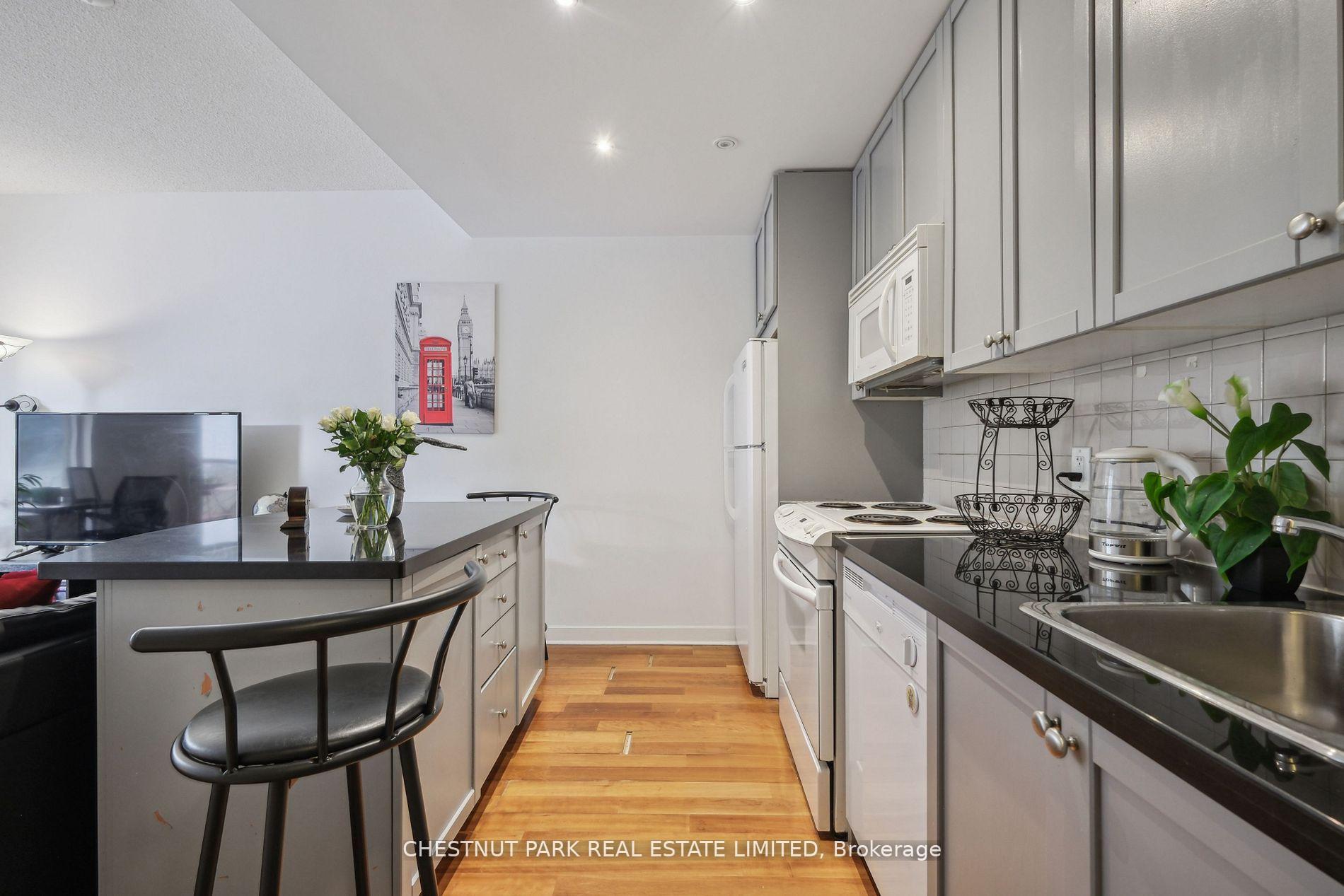 Photo 21 of Unit 1014, 85 Bloor Street E, Toronto, Church-Yonge Corridor — HOMEH