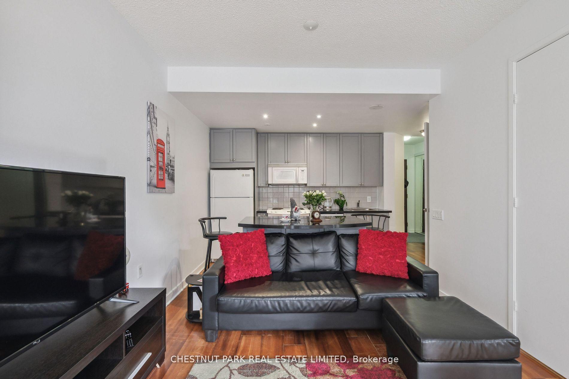 Photo 23 of Unit 1014, 85 Bloor Street E, Toronto, Church-Yonge Corridor — HOMEH