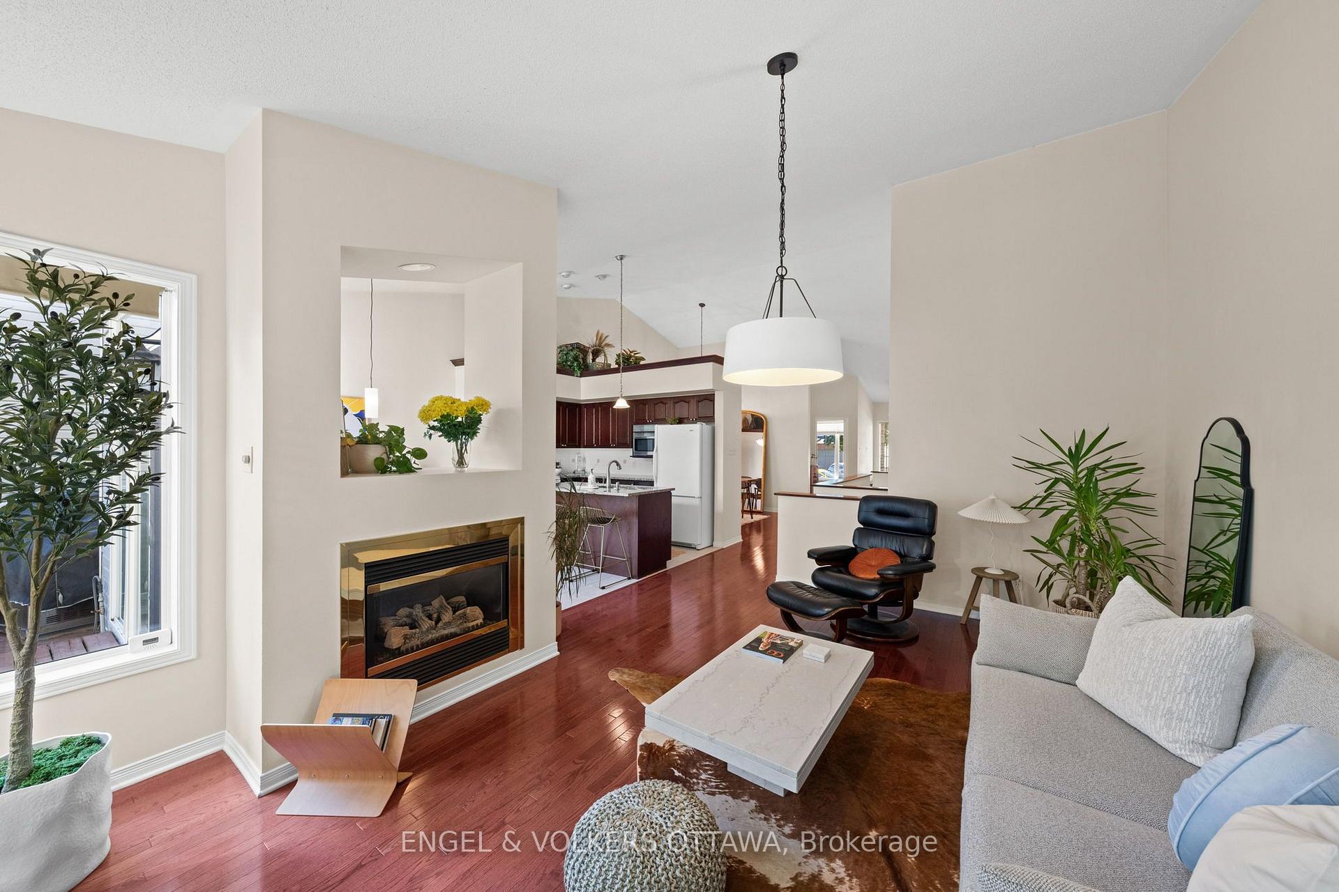 Photo 19 of 4 Burnstead Crescent, Ottawa, Kanata - Emerald Meadows/Trailwest — HOMEH