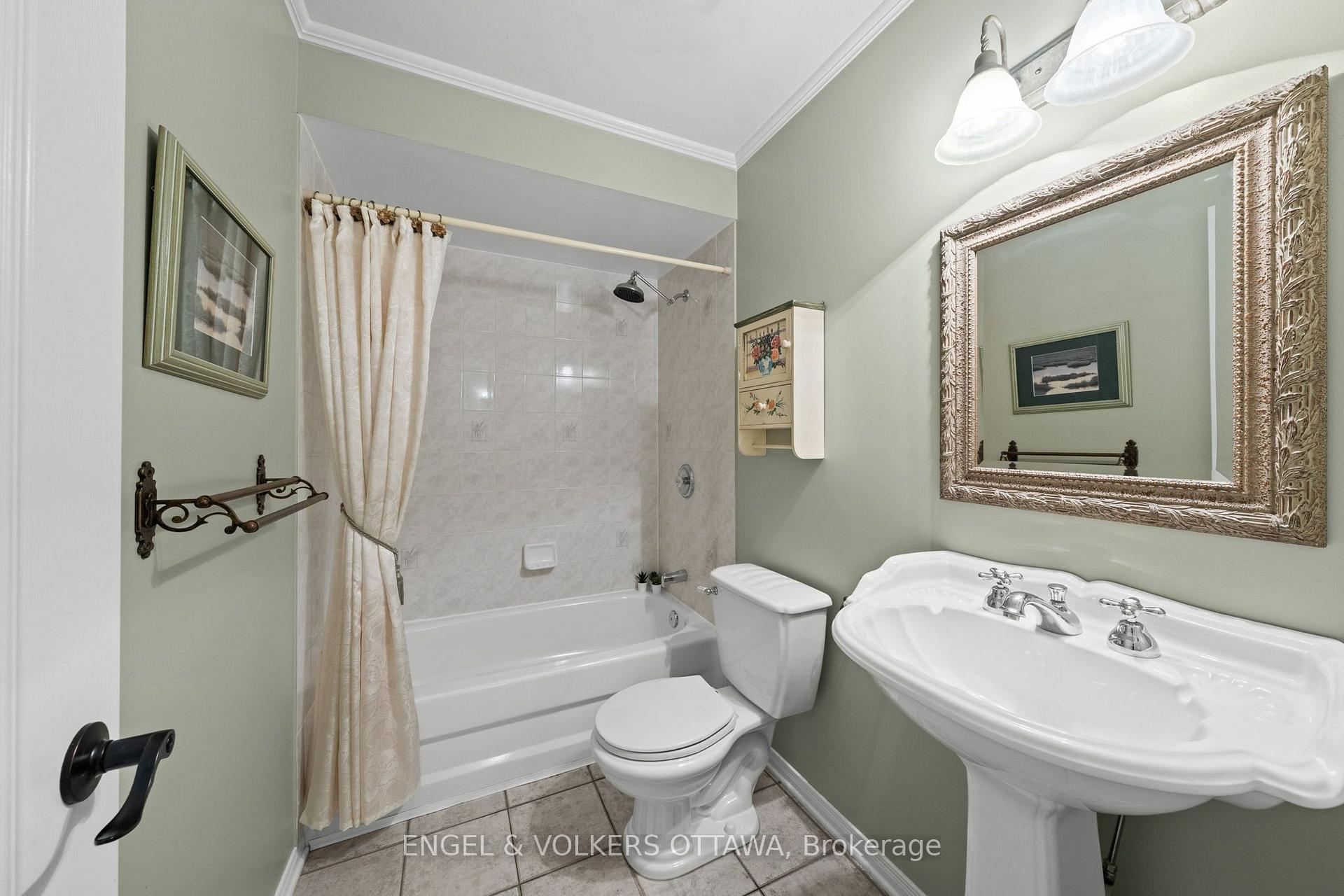 Photo 26 of 4 Burnstead Crescent, Ottawa, Kanata - Emerald Meadows/Trailwest — HOMEH
